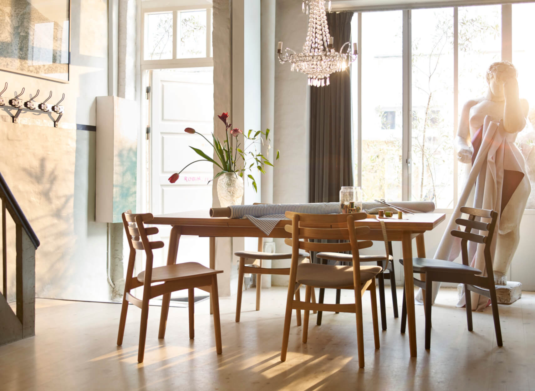 FDB Møbler J48 Stuhl im minimalistischen Essbereich, ergonomisch, langlebig und klassisch dänisches Design