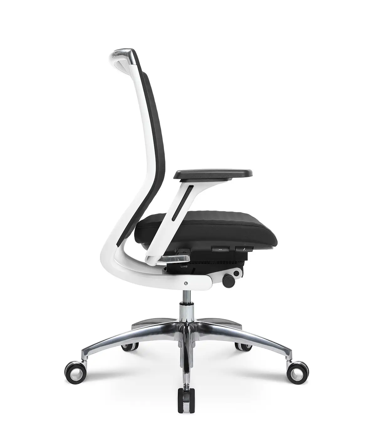 Seitenansicht des Wagner Titan 20 Bürostuhls mit ergonomischer Rückenlehne und schwarzer Sitzpolsterung