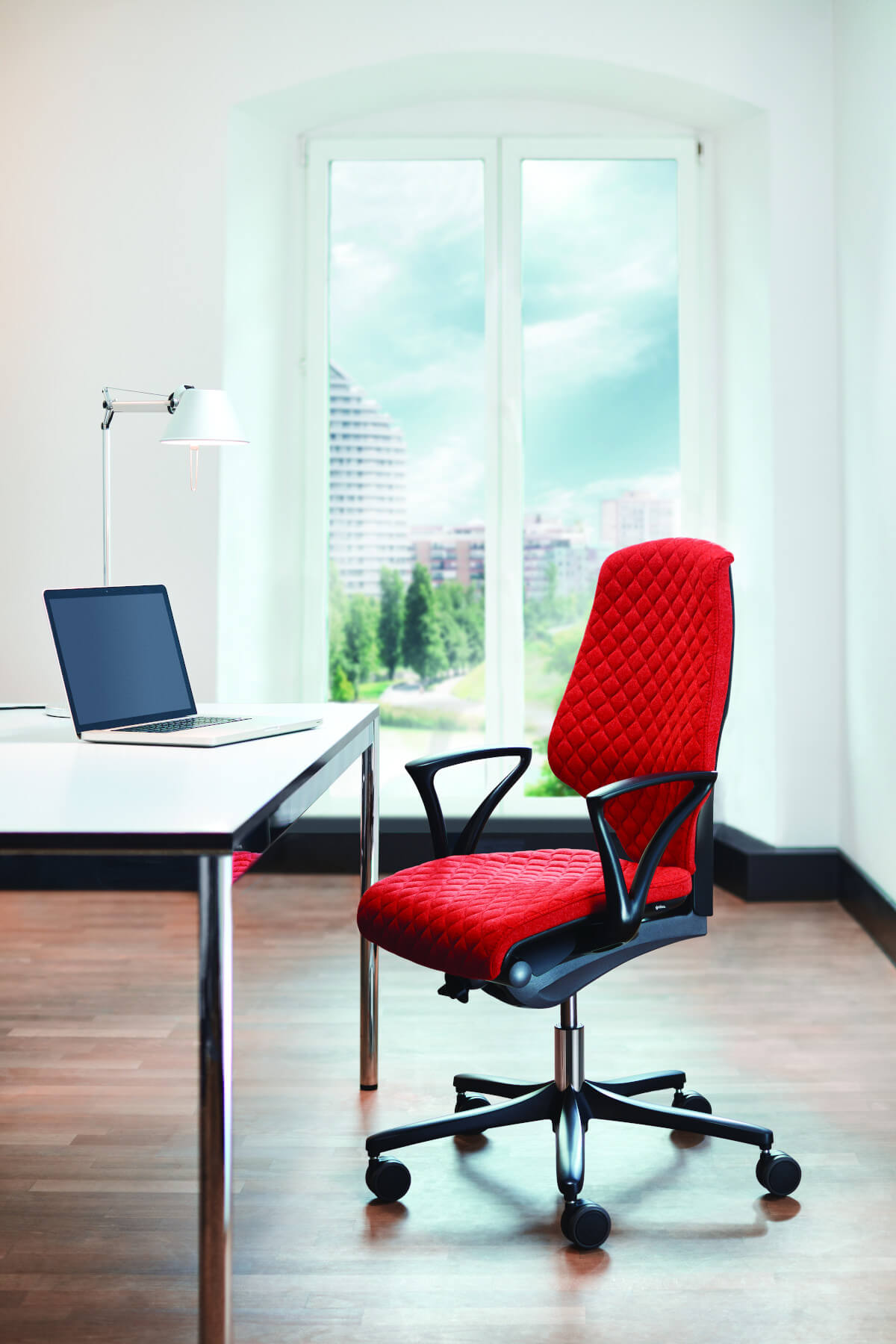 Giroflex 64-3578 Bürostuhl, atmungsaktiv, flexible Rückenlehne, ideal für lange Büroarbeit