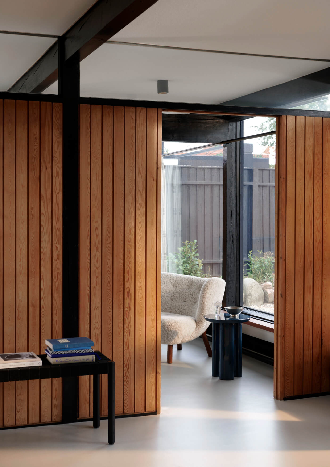 &Tradition Betty TK5 Bank im modernen Interieur, funktional, ästhetisch und hochwertig – dänischer Designklassiker