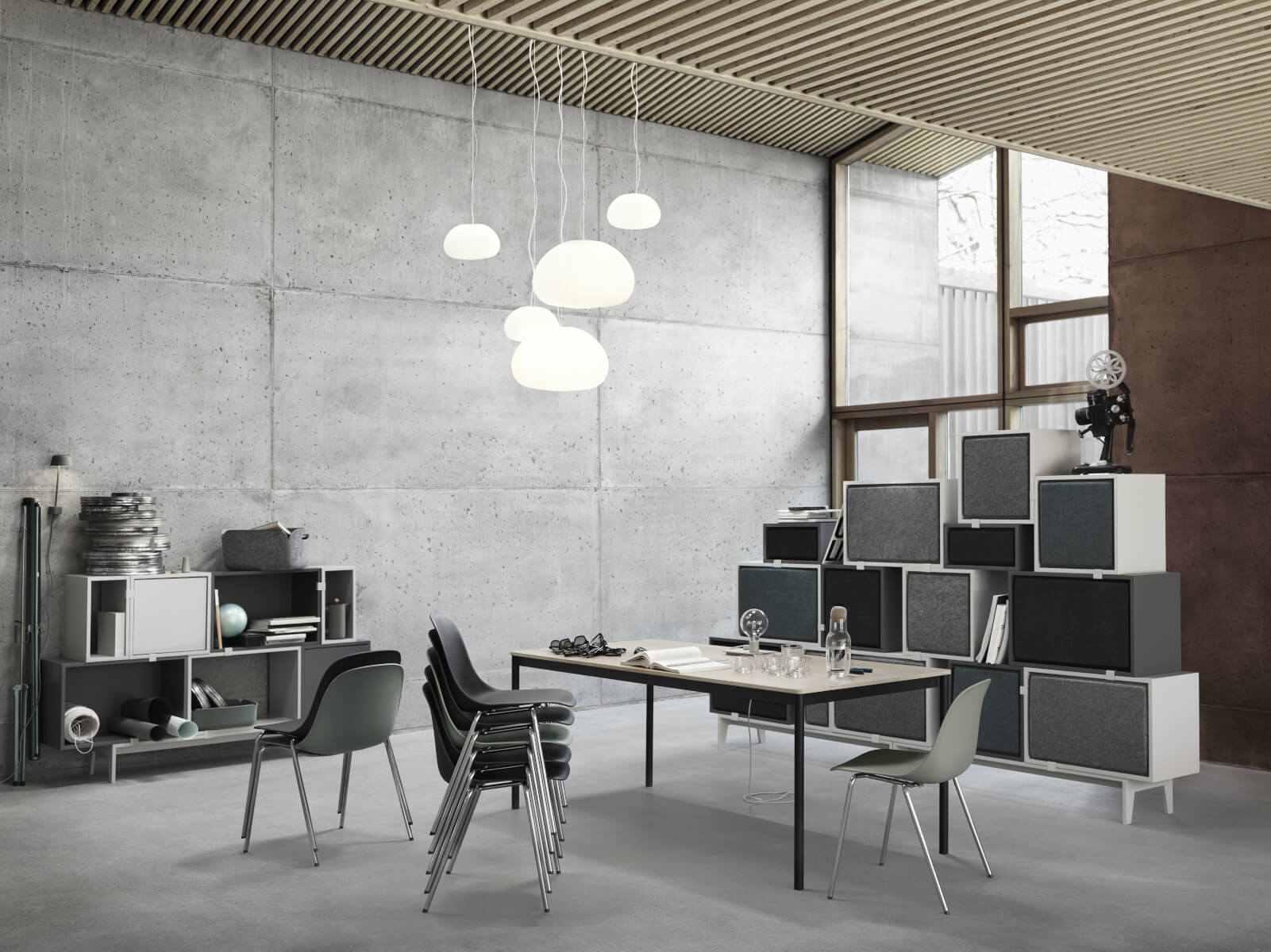 Elegante Beleuchtung mit der Muuto Fluid Pendelleuchte – minimalistisches Ambiente