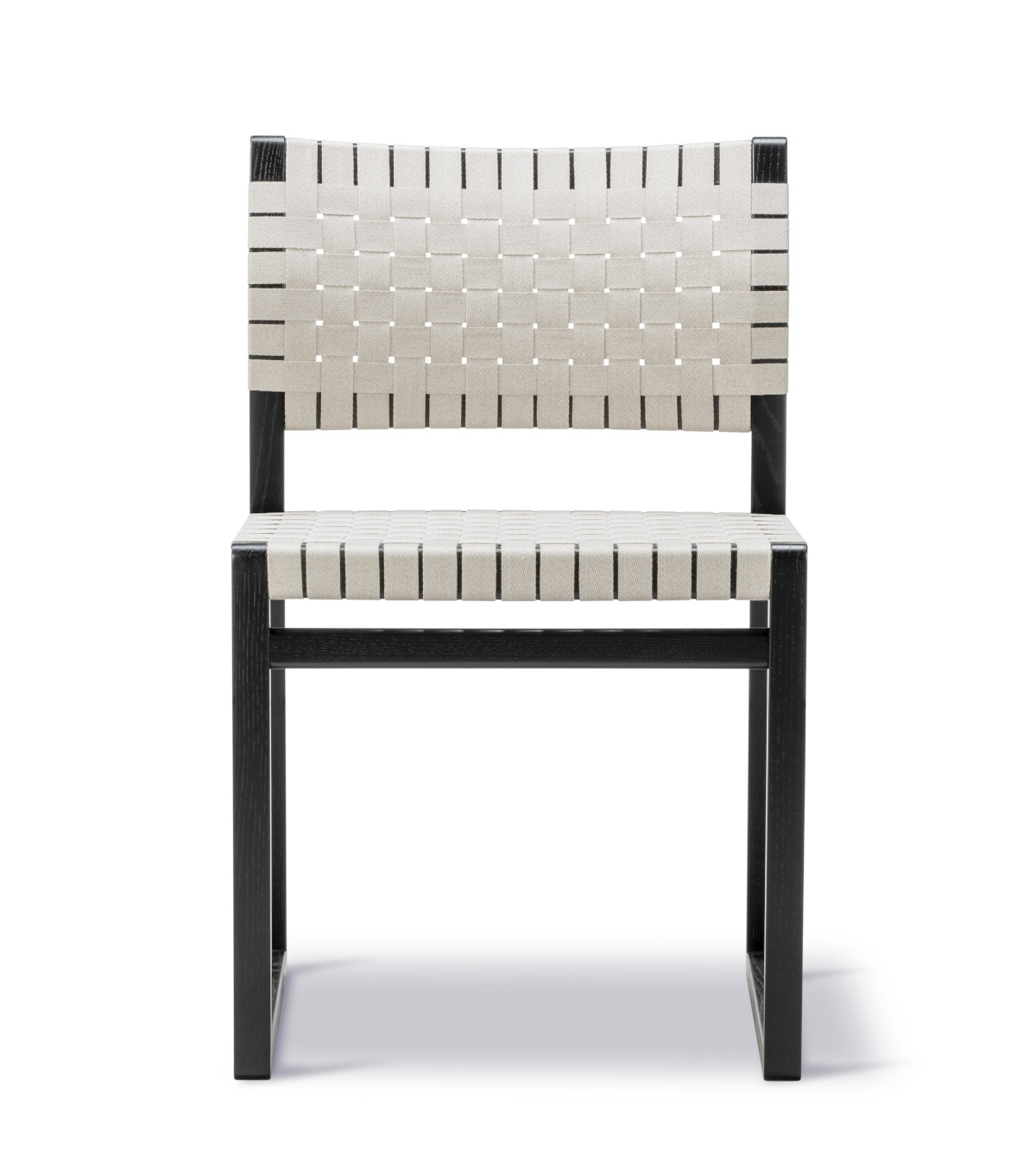 BM61 Stuhl mit Leinengurt, eiche schwarz lackiert / leinengurt natur