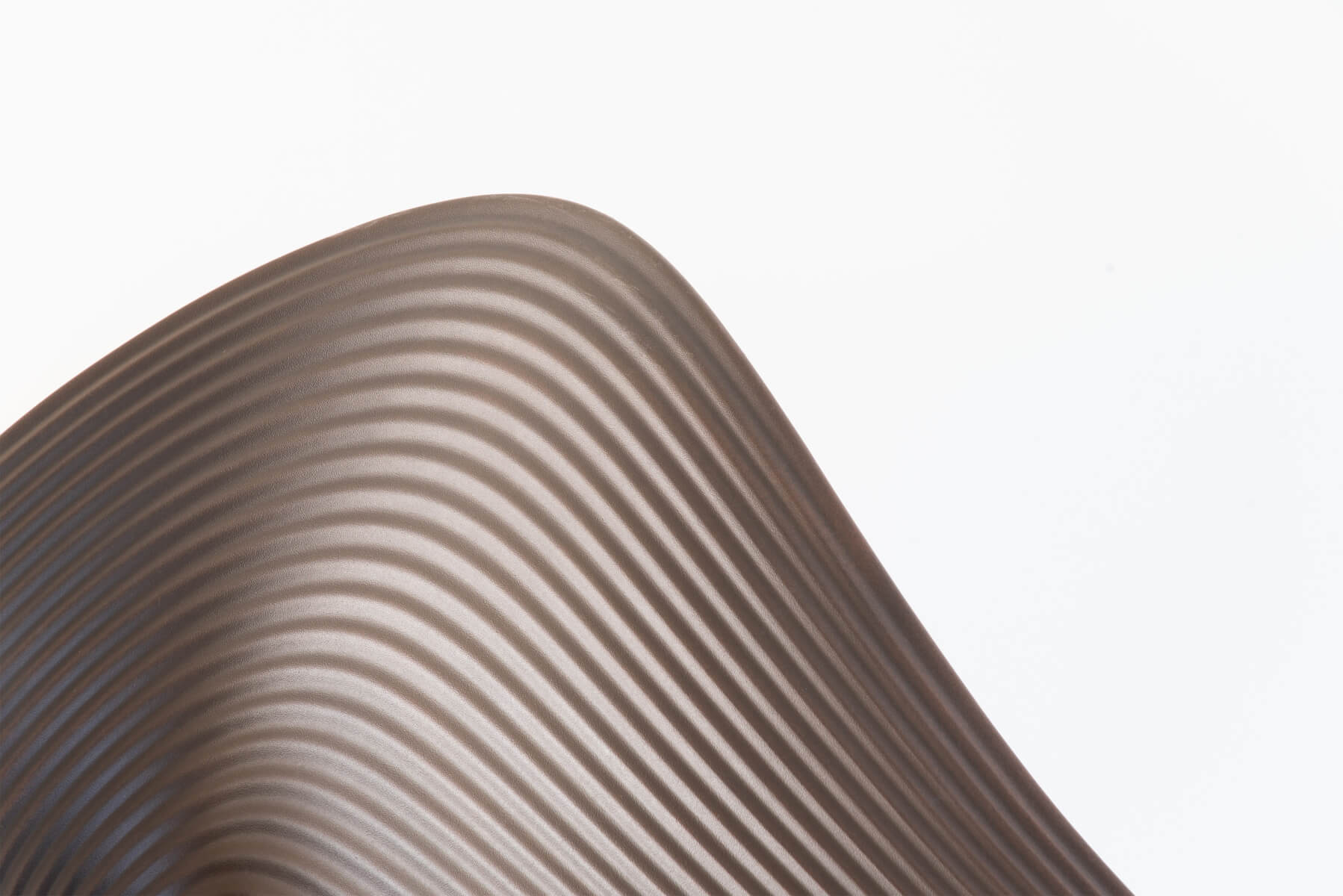 Magis Folly Bank, flexibel einsetzbar, komfortabel und robust – stilvolle Sitzgelegenheit aus Italien