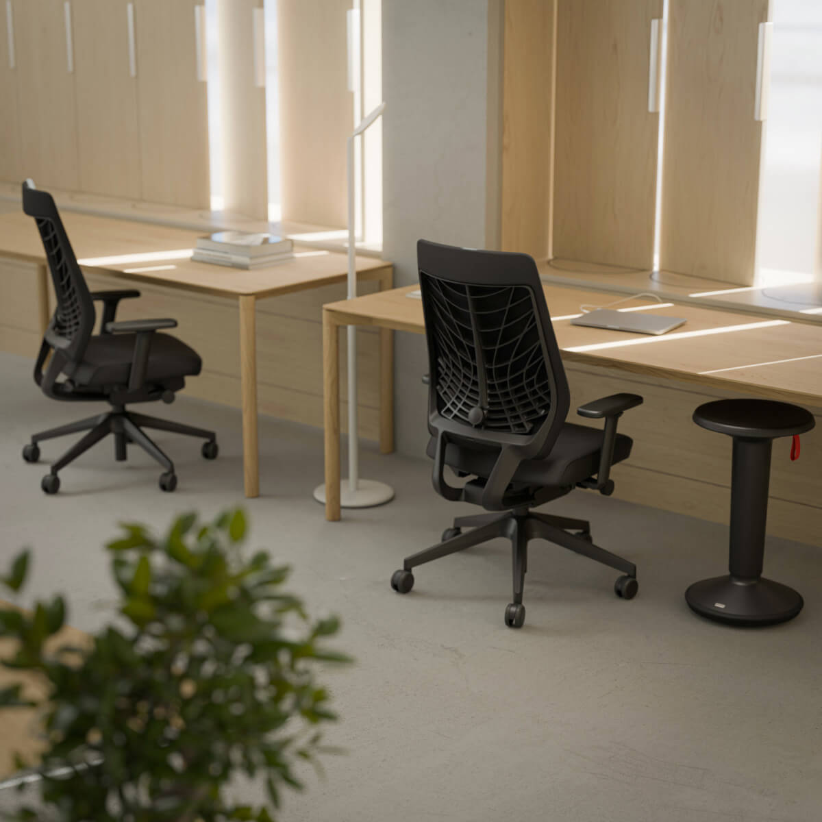 Interstuhl JOYCEis3 JC111 ergonomischer Bürostuhl mit Komfortpolsterung, Synchronmechanik und flexibler Rückenlehne