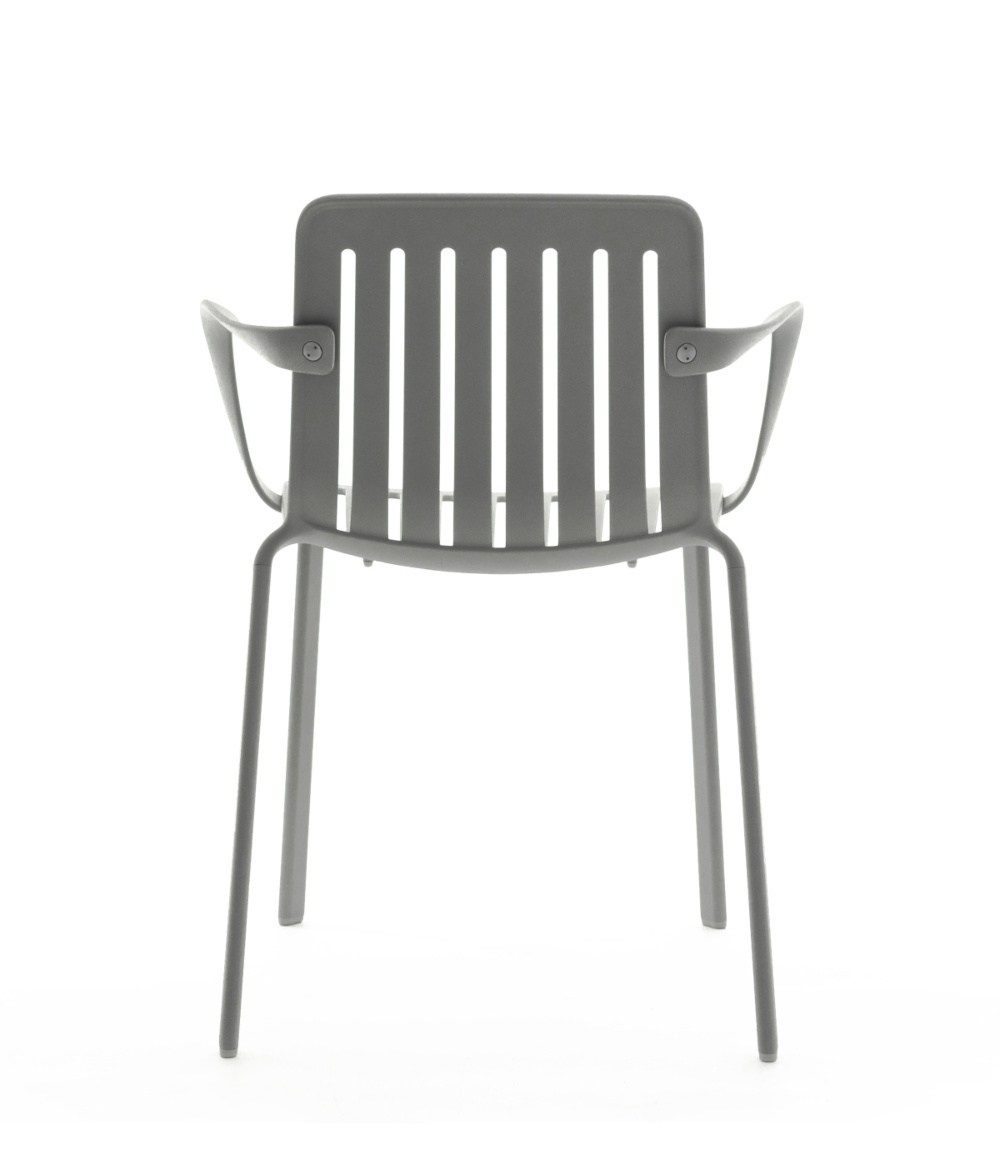 Magis Plato Armlehnstuhl grau, italienisches Design, stabil, komfortabel, stapelbar, für Indoor und Outdoor