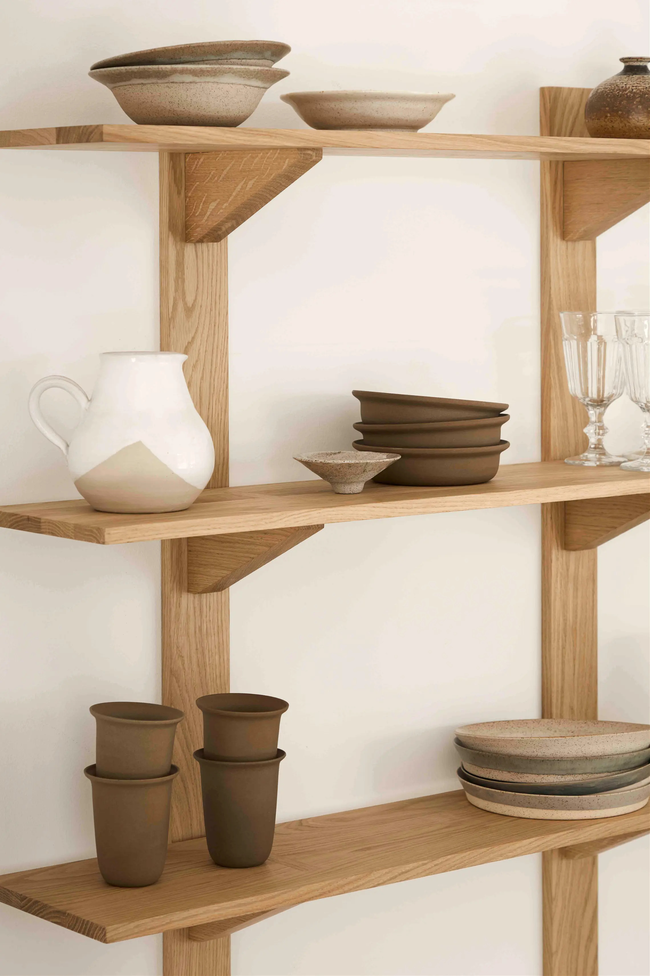 FDB Møbler B100 Wandregal, minimalistisch, elegant und flexibel einsetzbar – perfektes Ordnungssystem für jeden Raum