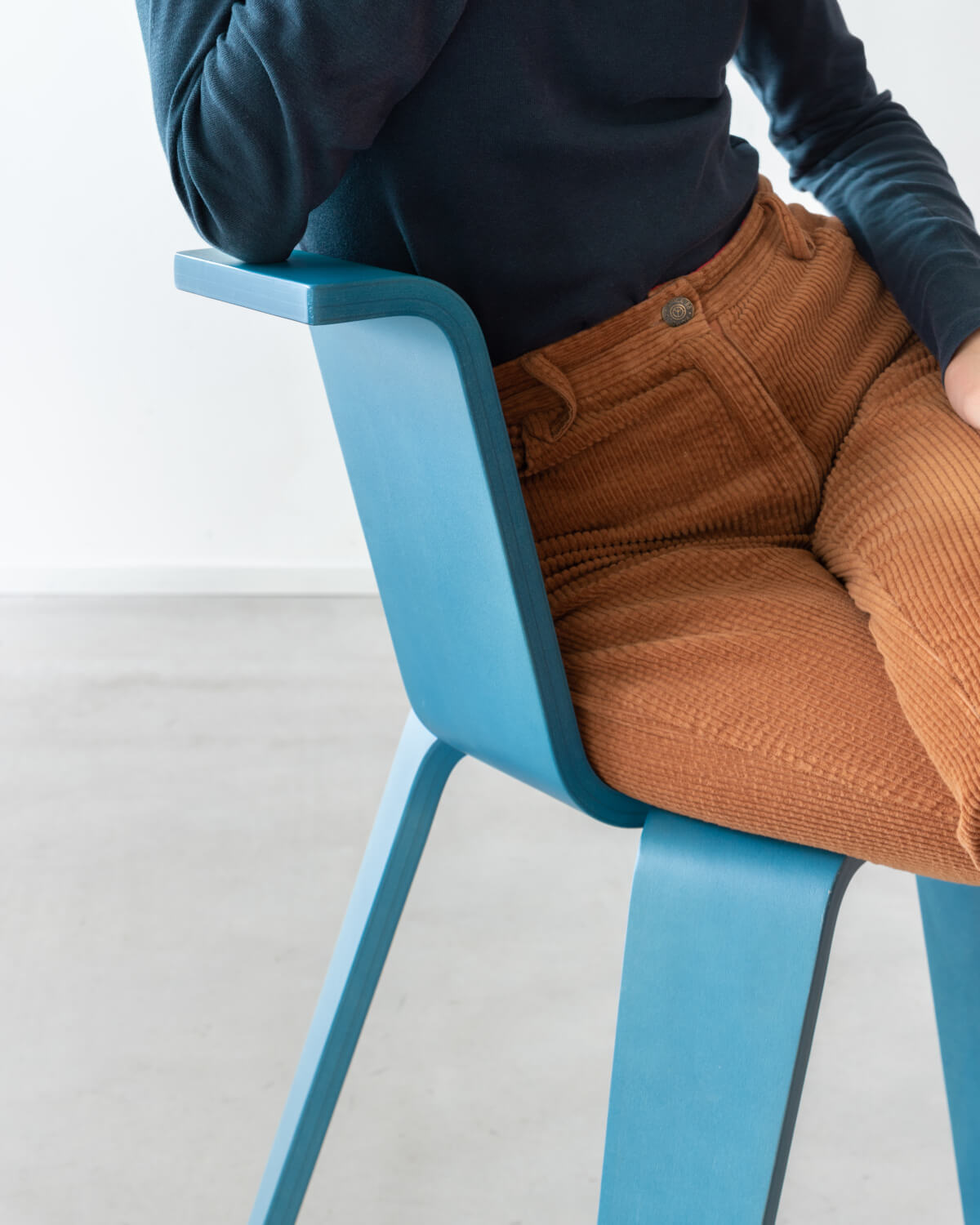 Magis Aka Hocker, vielseitig einsetzbar, ergonomisch und elegant – perfektes Design für moderne Räume