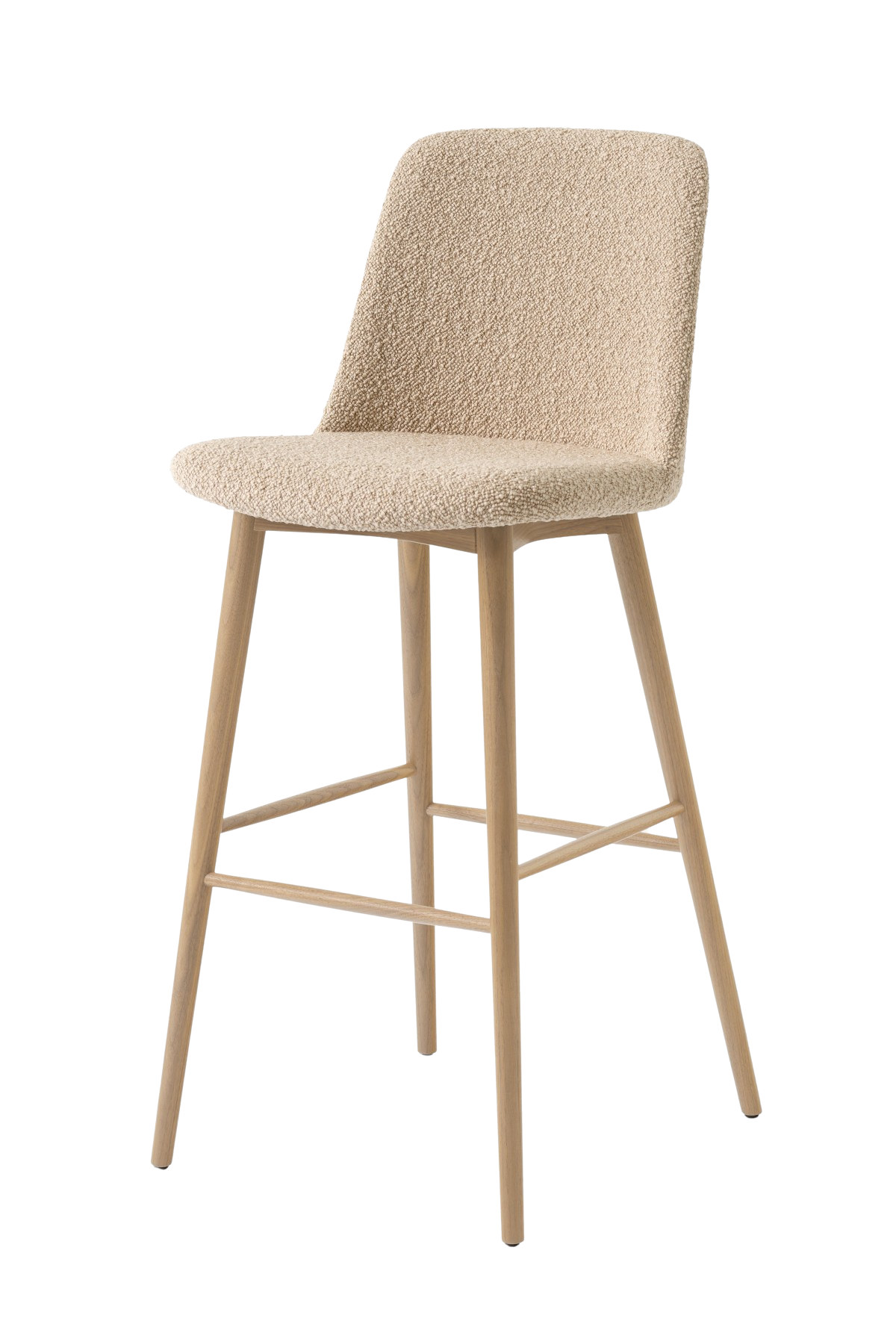 &Tradition Rely HW135 Barhocker mit hoher Rückenlehne, voll gepolstert, modernes Design und ergonomischer Sitzkomfort.