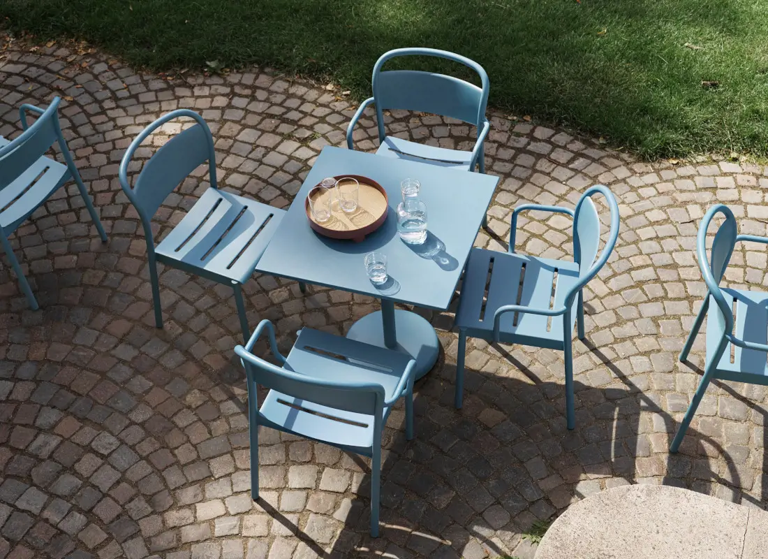 gartenmoebel-metall-cafe-set-aussenbereich.webp?width=3000