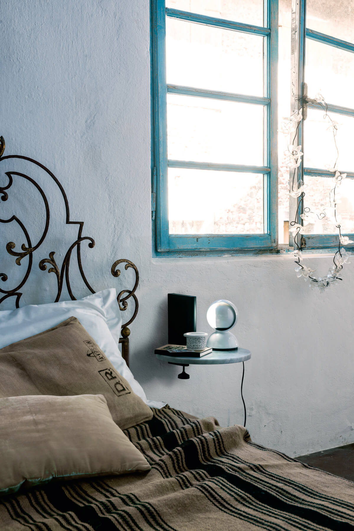 Magis Spike The Wild Bunch Wandregal im modernen Wohnbereich, flexibel, hochwertig und stilvolles italienisches Design