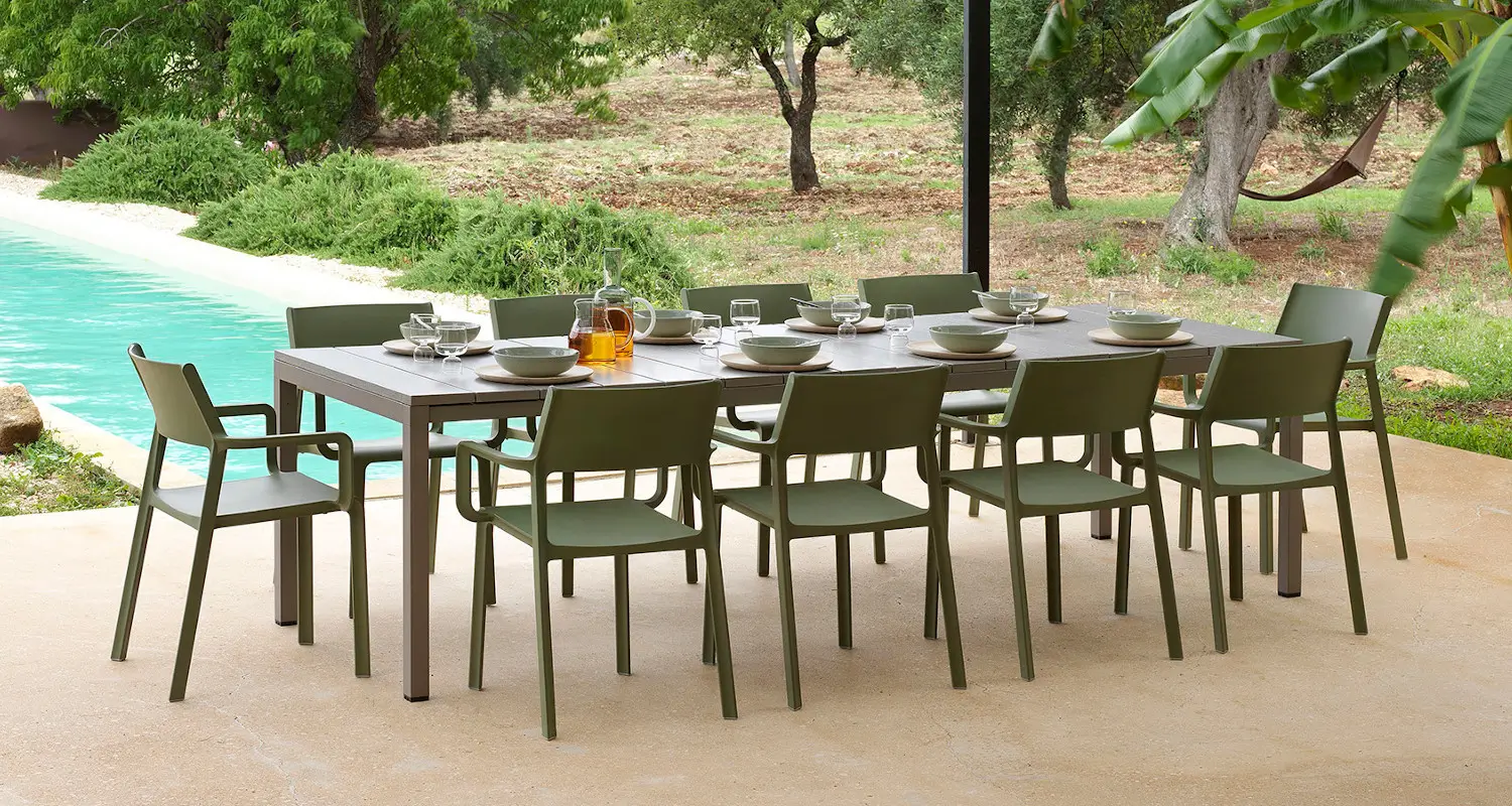 nardi-rio-gartentisch-pool-terrasse.webp?width=3000