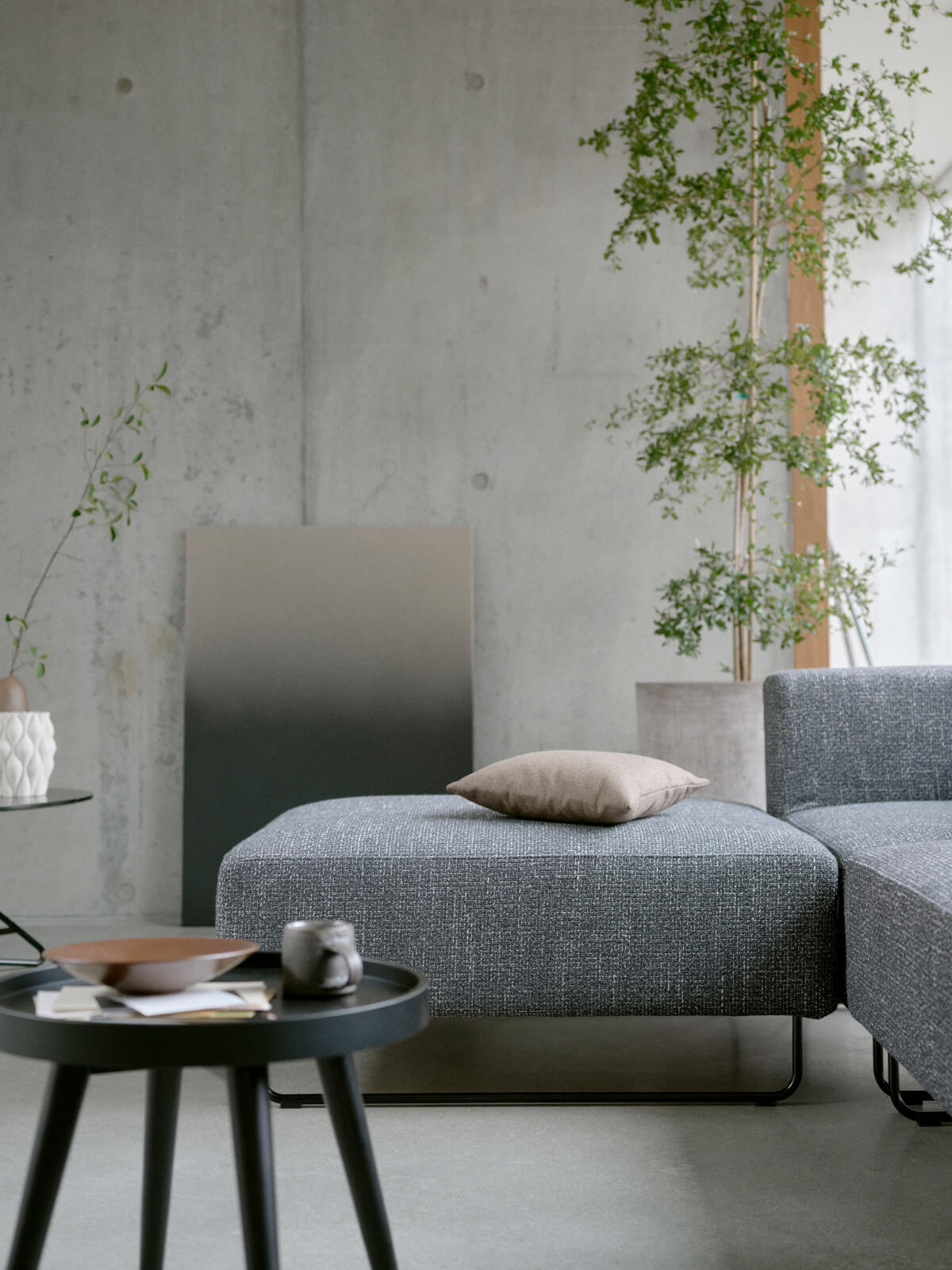 Modernes Softline Ohio Sofa, modulares Sitzmöbelsystem mit variablen Elementen für individuelle Wohnlösungen