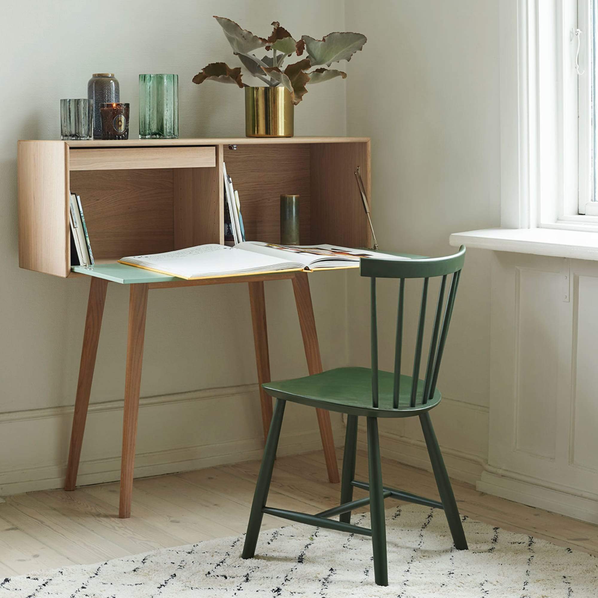 FDB Møbler A84 Butler Kommode im modernen Wohnzimmer, funktional, hochwertig verarbeitet und stilvoll als Stauraumlösung