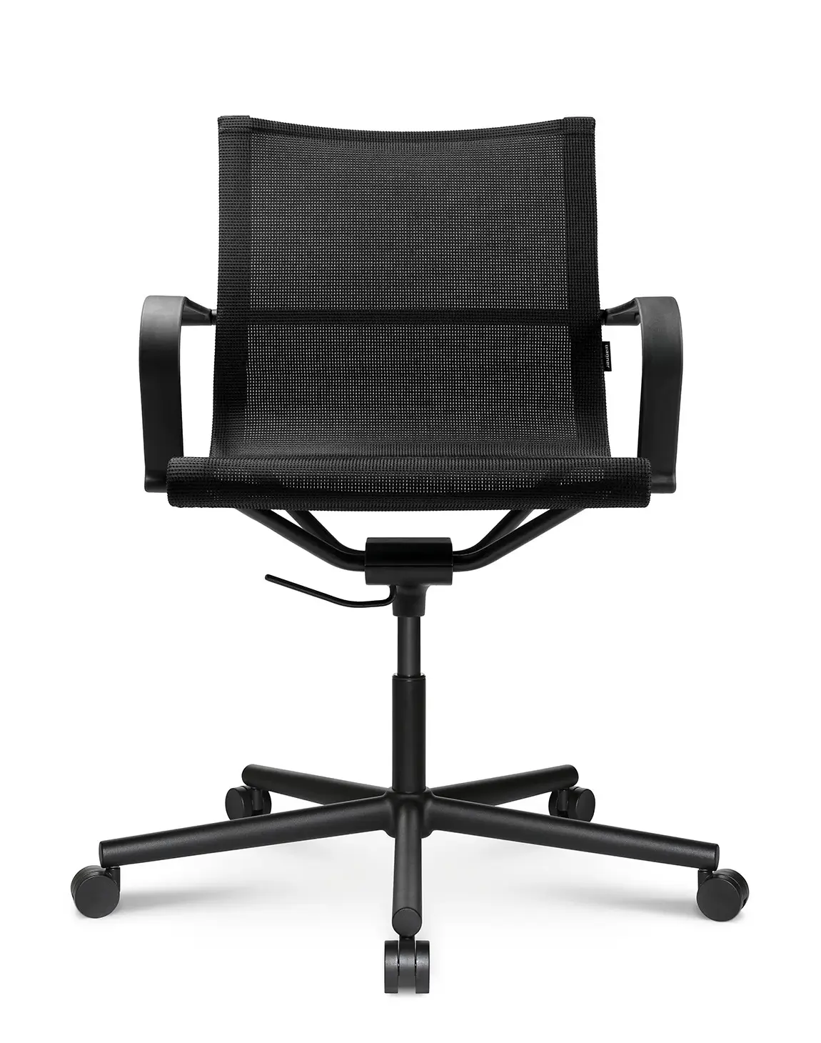 Wagner d1 Office Pro Bürostuhl in Schwarz mit Armlehnen und Netzbespannung in der Frontansicht.