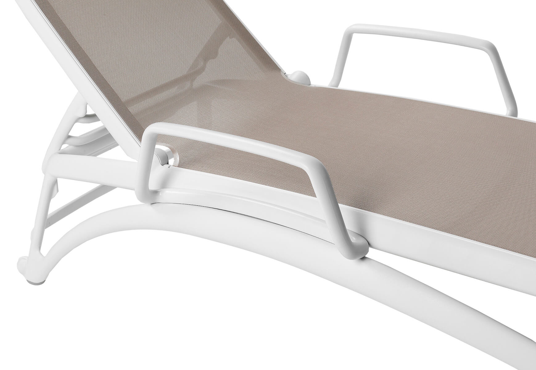 Nardi Atlantico Armlehne – Komfortabel & Wetterfest Nardi Atlantico Armlehne, robust, pflegeleicht und komfortabel – ideal für Terrasse, Garten oder Balkon
