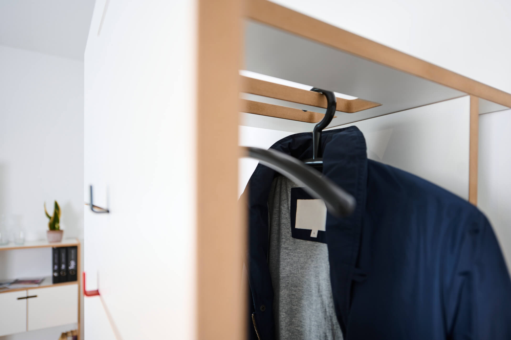 Tojo Angeber Garderobe Ambiente
