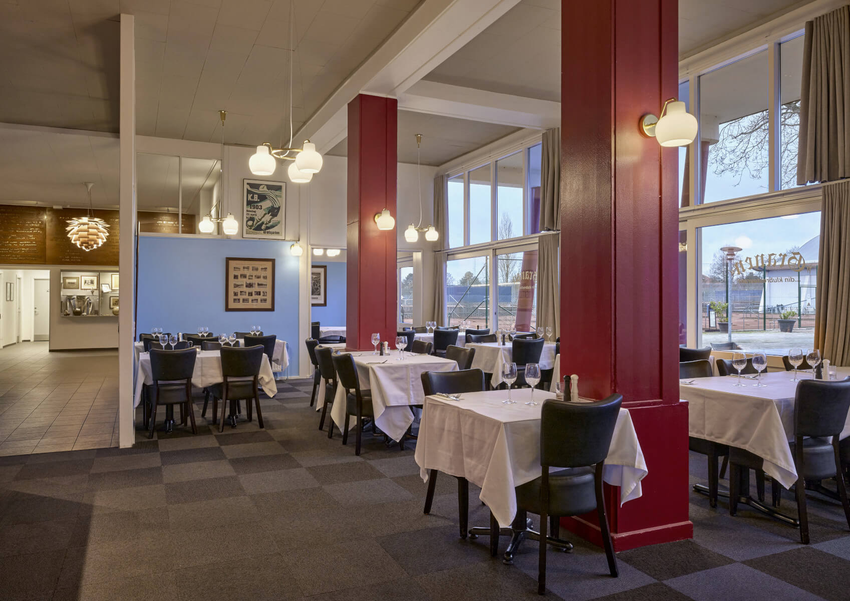 Louis Poulsen VL Ring Crown 1 Pendelleuchte mit Opalglas, elegantes Design und warmes Licht für Wohn- und Essbereich.