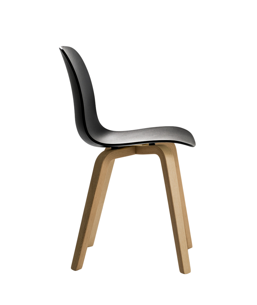 Magis Substance Stuhl, Esche natur/Schwarz, moderner Designstuhl, ergonomisch, robust, stilvoll