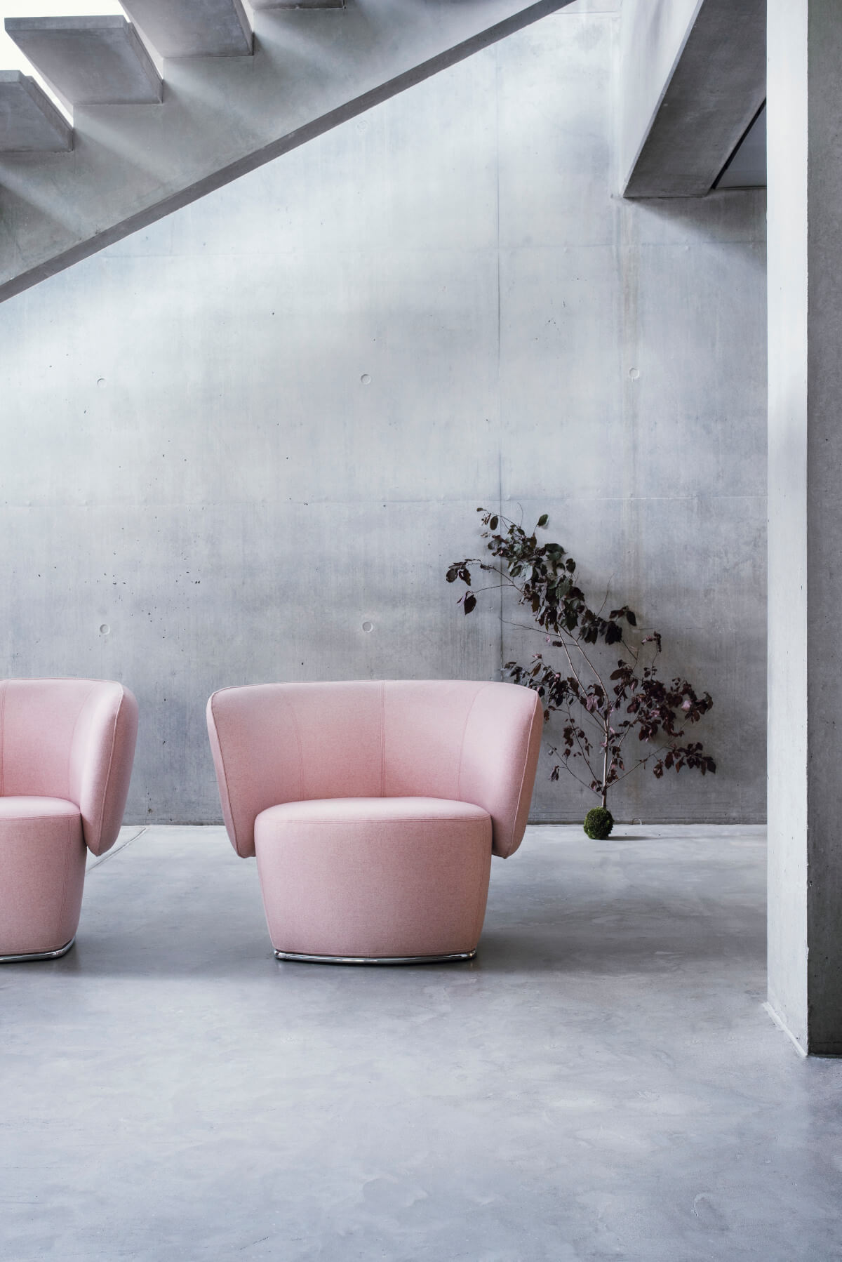 Softline Venice Lounge-Sessel mit bequemer Polsterung, zeitloses Design, ideal für Wohn- und Loungebereiche