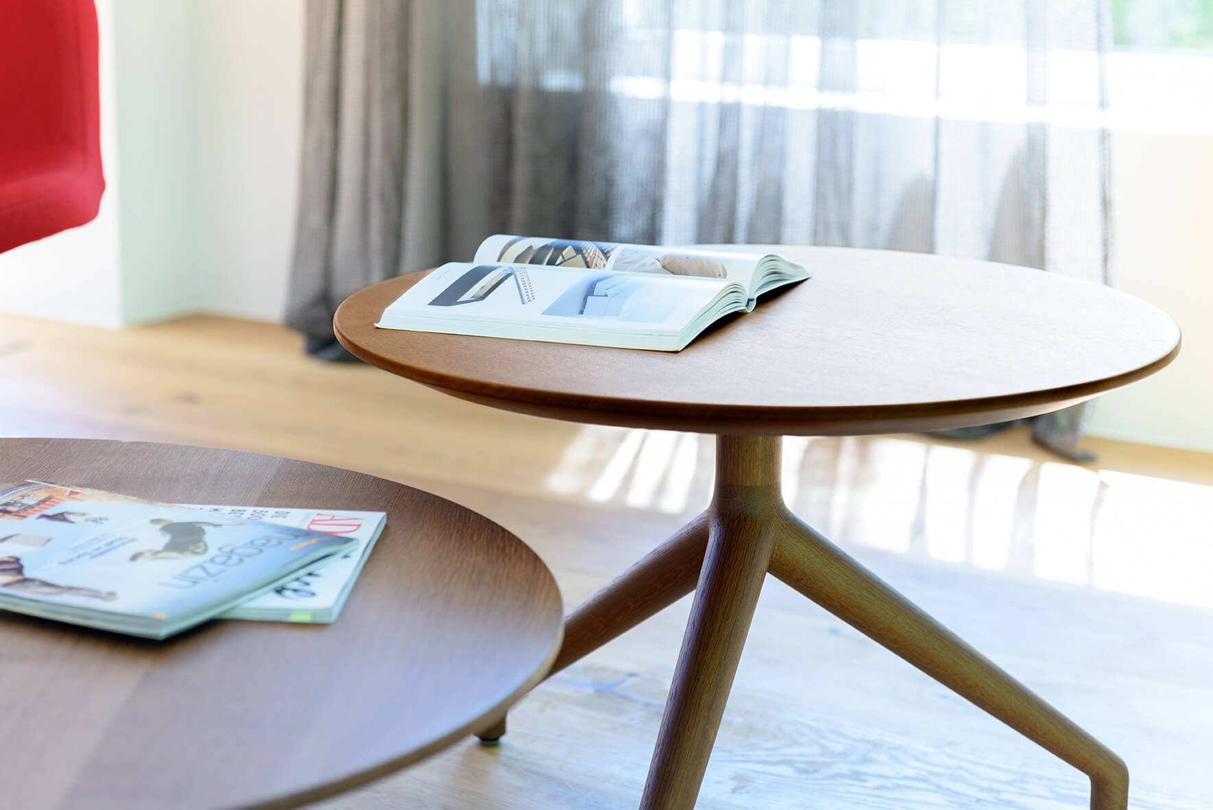 Wagner W-Table Salontisch aus Eiche, zeitloses Design, kompakter Tisch für Wohnzimmer, Büro oder Lounge