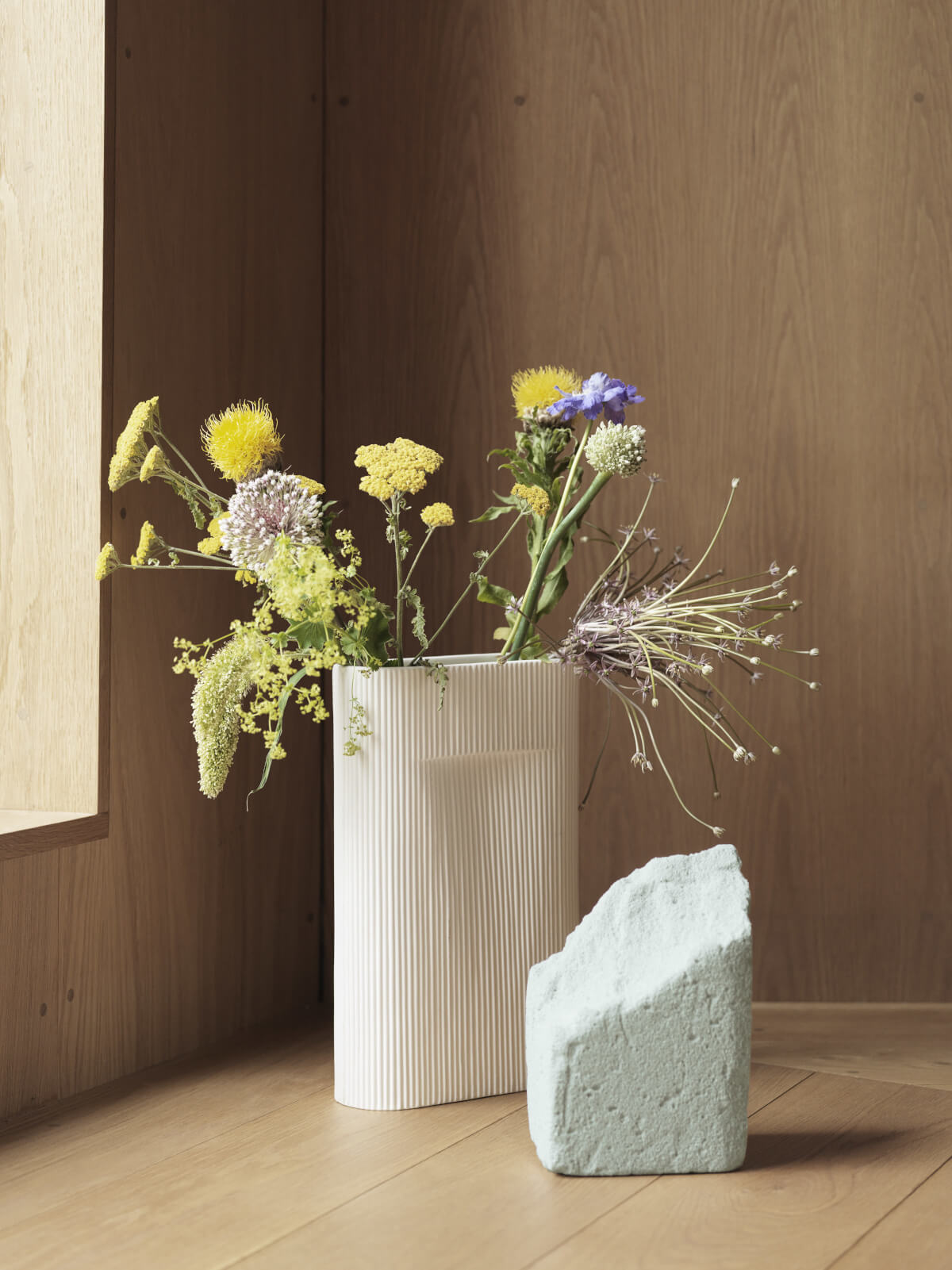 Ridge Vase, H 16,5 cm, beige