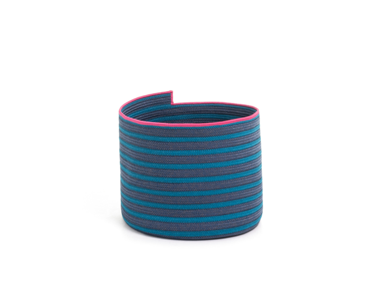 Magis South Korb Ø40 cm – rundes Designobjekt blau/light blue Magis South Korb Ø40 cm, rund, blau/light blue, modernes italienisches Design, leicht, vielseitig einsetzbar