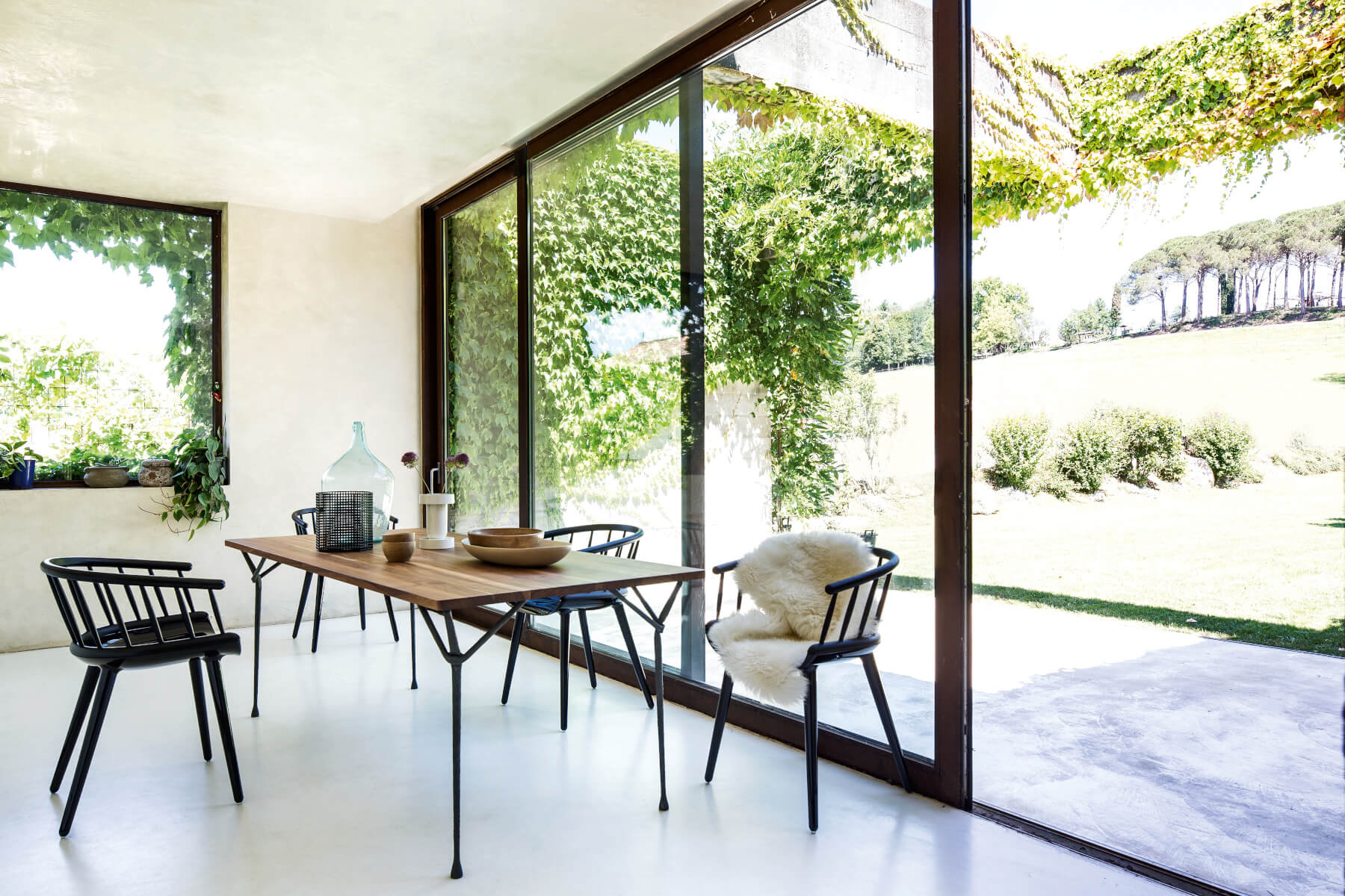 Schwarzer Magis Cyborg Stick Stuhl, komfortabel und funktional – ideal für Esszimmer, Küche oder Lounge