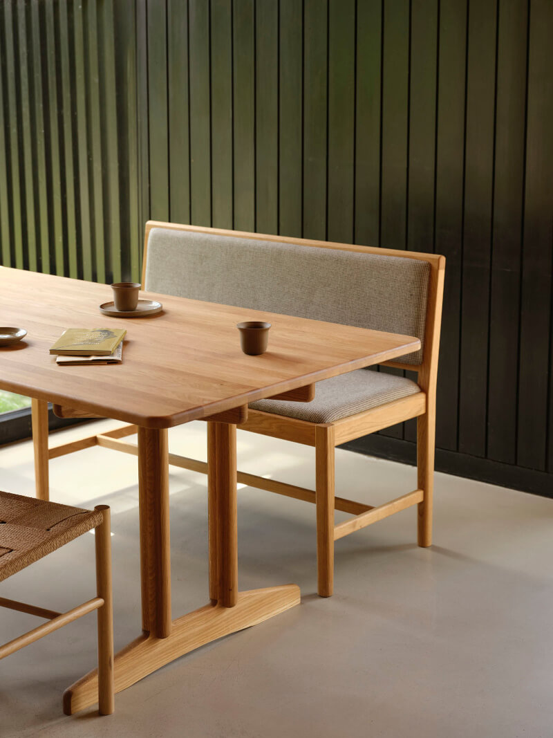 FDB Møbler J176 Sønderborg Bank im Esszimmer, aus Eiche natur, elegant, robust und funktional für modernes Wohnen