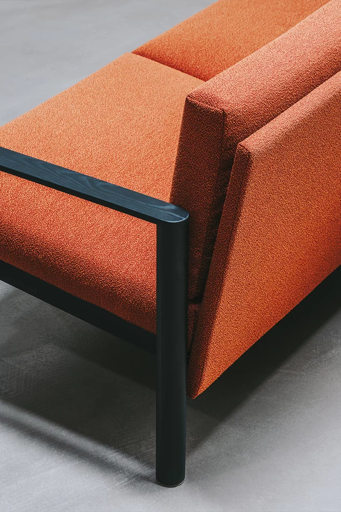 Detailaufnahme der Polsterung und Konstruktion des Lapalma 10:30 Sessels