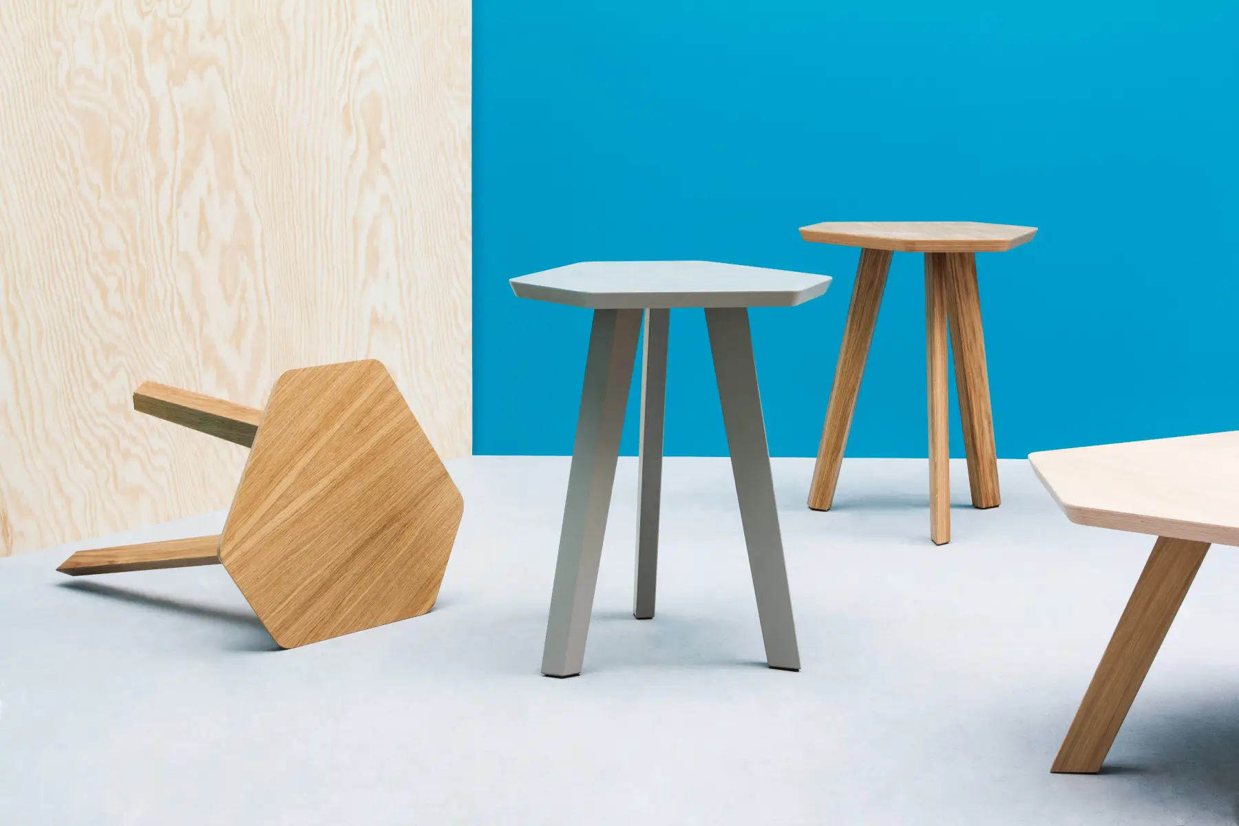 Noti Clapp Beistelltisch in verschiedenen Ausführungen im modernen Design-Ambiente