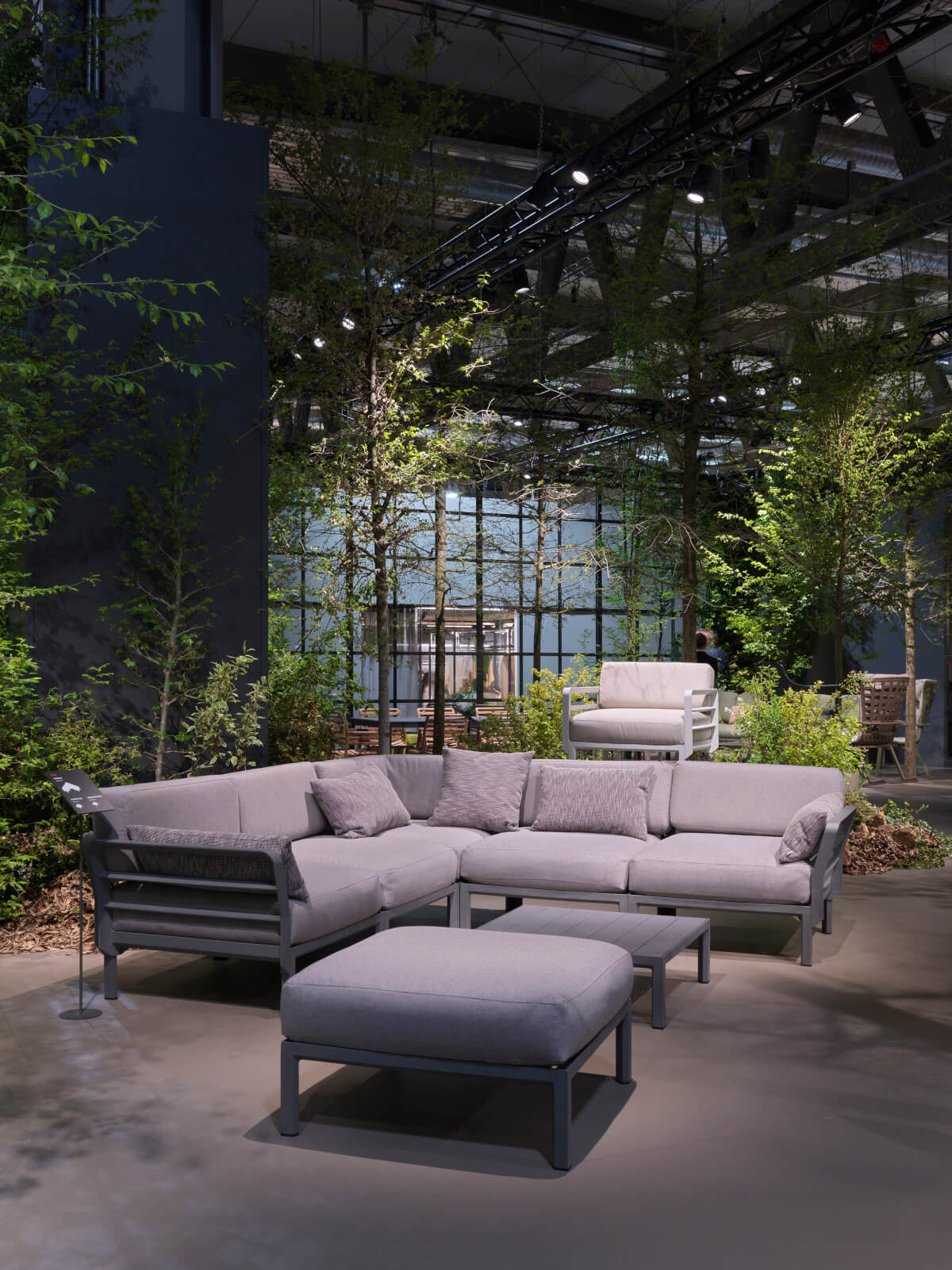 Nardi Maximo Rückenkissen auf Outdoor-Sofa, bequem, wetterfest und hochwertig – italienisches Design für Terrasse