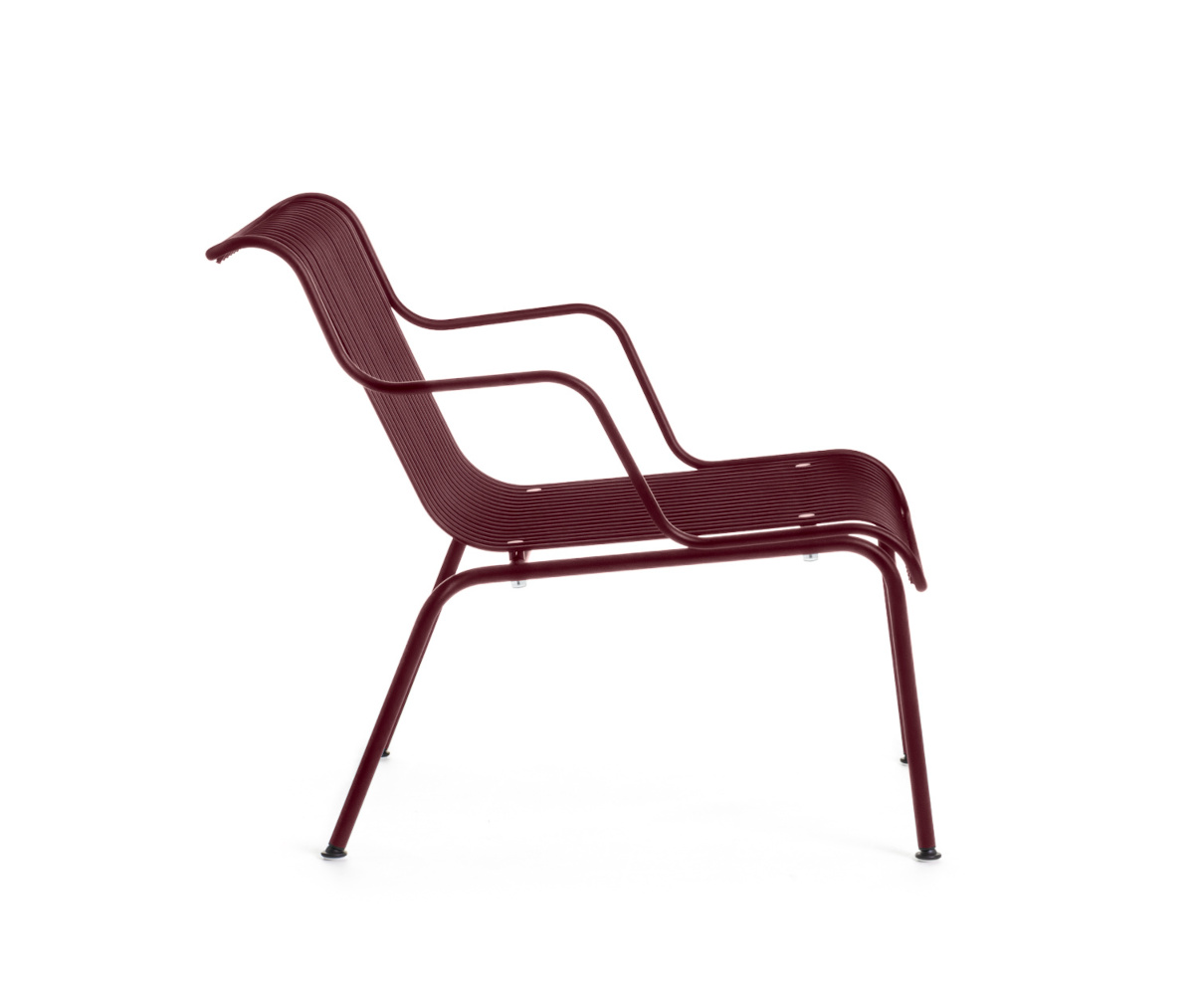 Magis South Loungesessel bordeaux, hochwertiger Armlehnstuhl, modernes Design, ergonomisch, Made in Italy