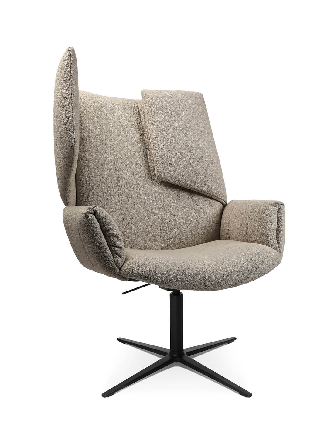 Hochwertiger W-Lounge Chair mit klarer Linienführung, ideal für stilvolle Loungebereiche und repräsentative Räume