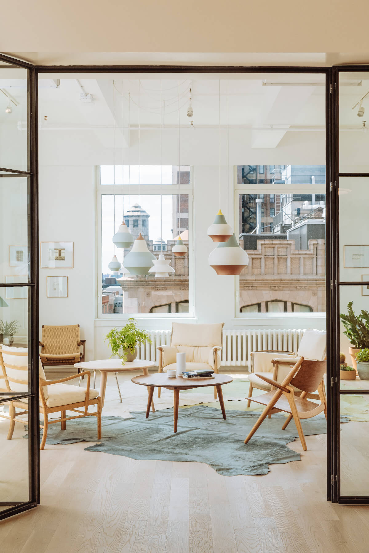 Louis Poulsen Cirque Pendelleuchte mit modernem Design, ideal für stimmungsvolle Ambiente-Beleuchtung.