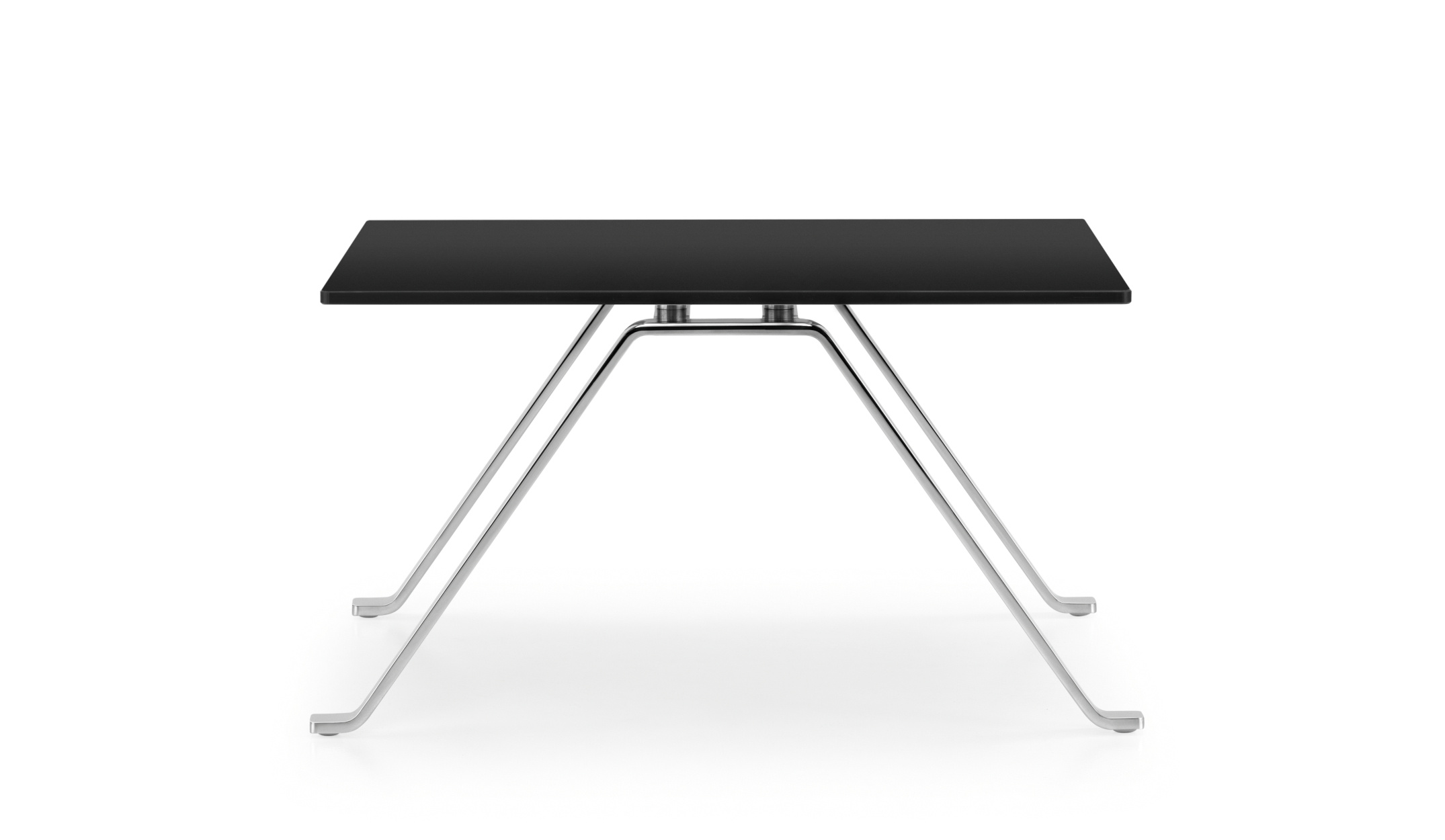 Modell 1600 Beistelltisch mit Vollkernplatte Modell 1600 Beistelltisch mit Vollkernplatte