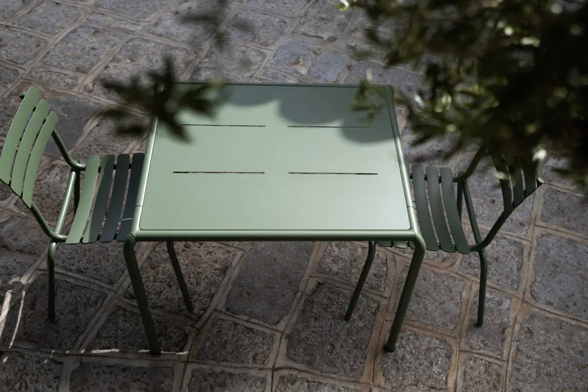 gartenmoebel-metall-robust-outdoor-terrasse.webp?width=3000