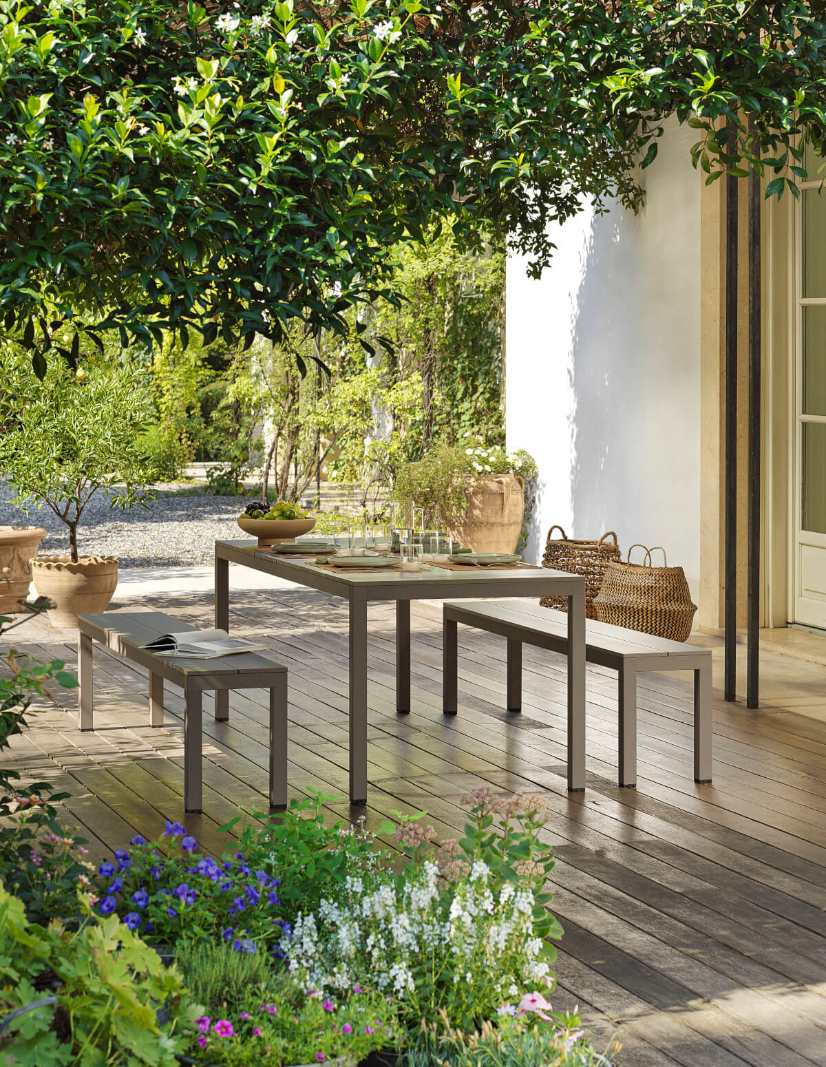 Nardi Rio Alu Set – Modernes Italienisches Outdoor-Design Nardi Rio Alu Set im modernen Garten, wetterfest, langlebig und leicht – stilvolles italienisches Outdoor-Design