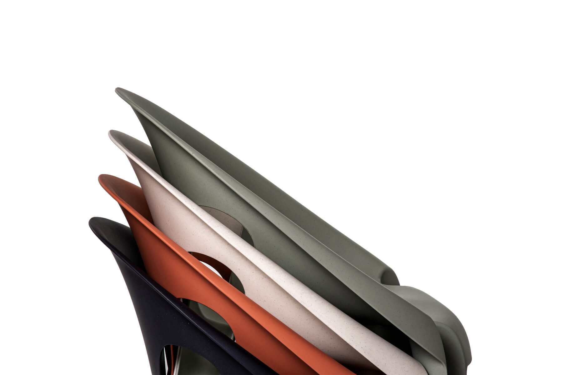 Magis Bell Chair im minimalistischen Büro, ergonomisch, leicht, langlebig – modernes Design von Konstantin Grcic