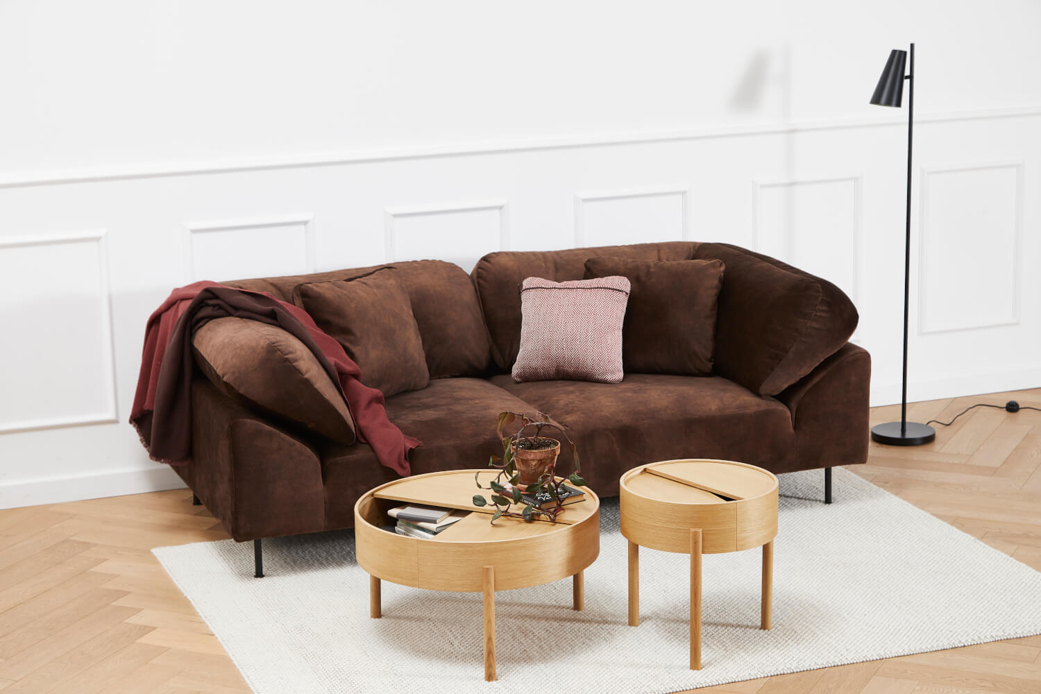 Arc Couchtisch, Ø 89 cm, esche schwarz