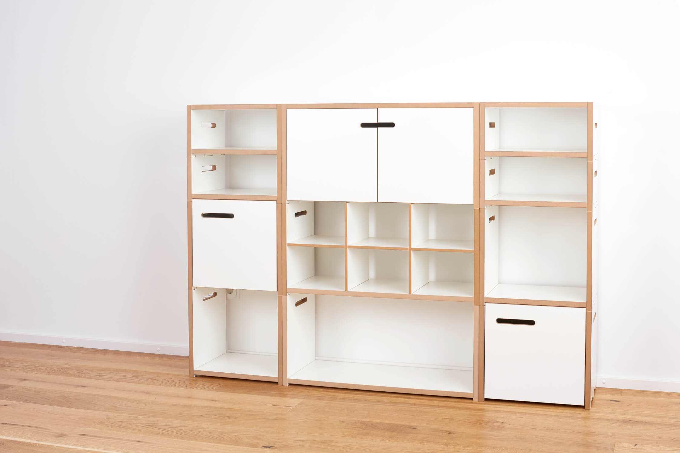 Tojo Halbstark Regal Ambiente