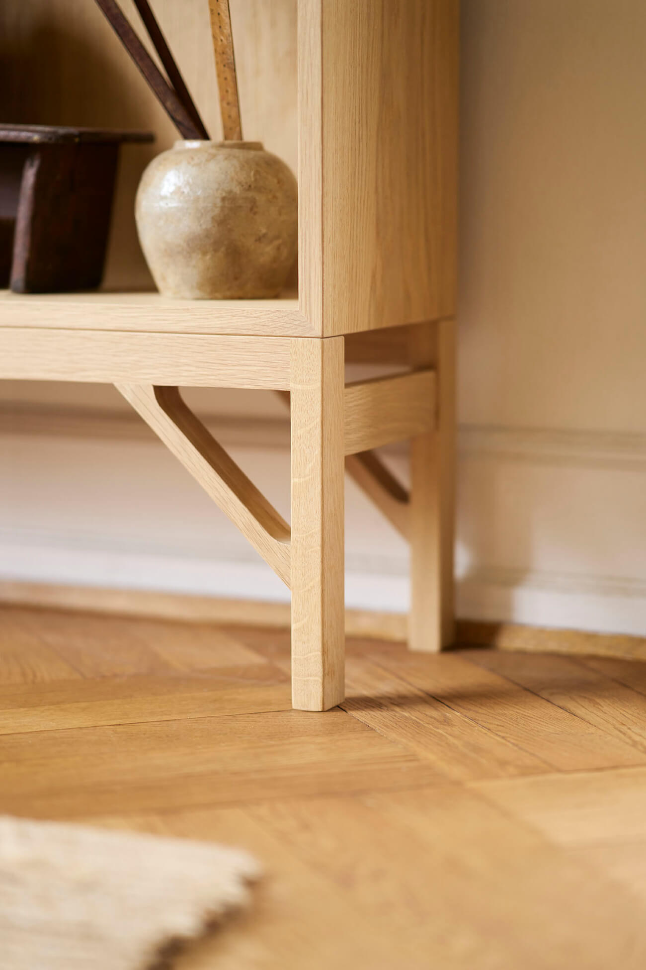 Natürliches FDB Møbler A153 Regal aus Eiche – harmonisch integriert in skandinavisches Wohnambiente