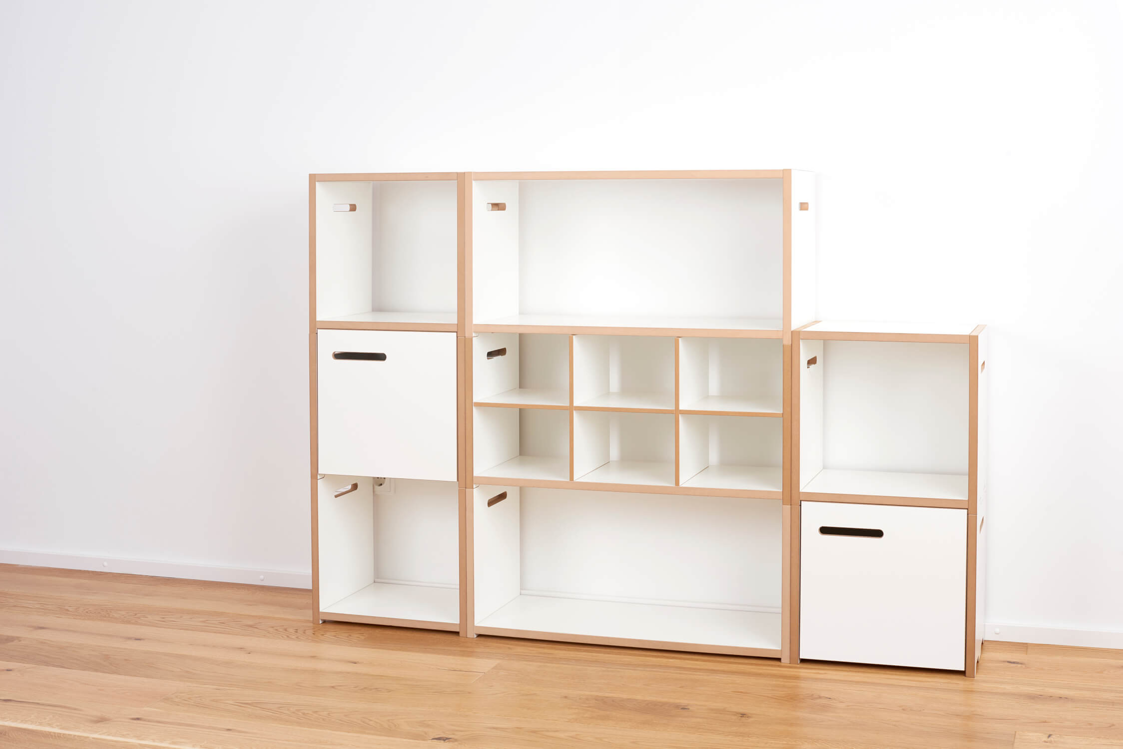 Tojo Halbstark Regal Ambiente