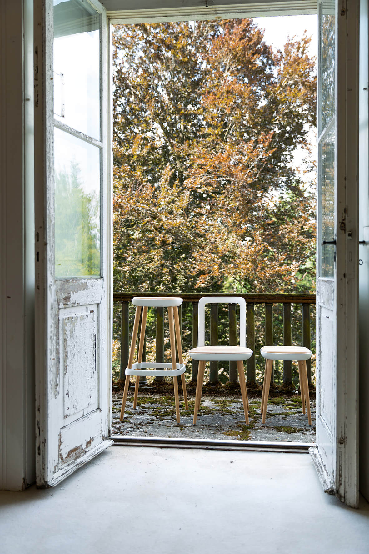 Zeitloser Barhocker W-2020 Stool M von Wagner, moderner Sitzhocker für Thekenlösungen und offene Wohnräum