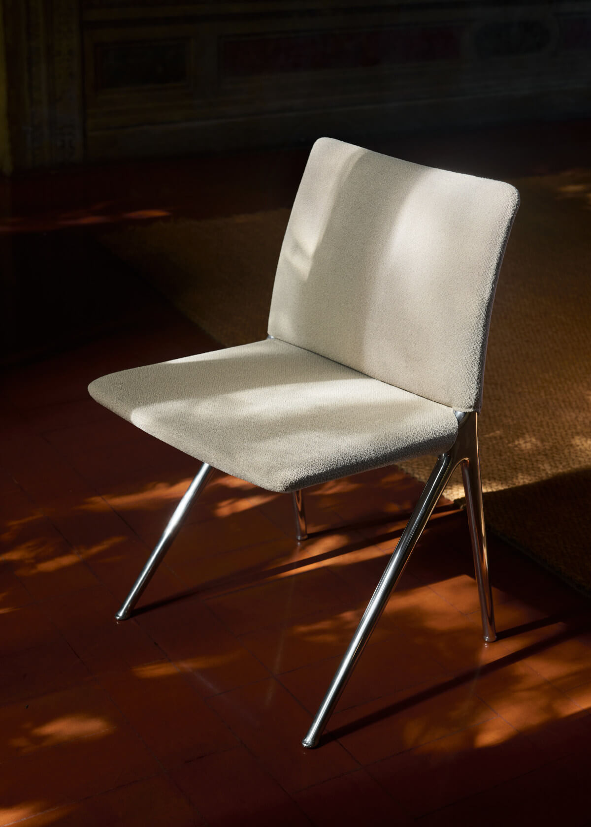 &Tradition Kape IF7 Stuhl, hochwertiger Designstuhl mit gepolstertem Sitz für Esszimmer oder Büro