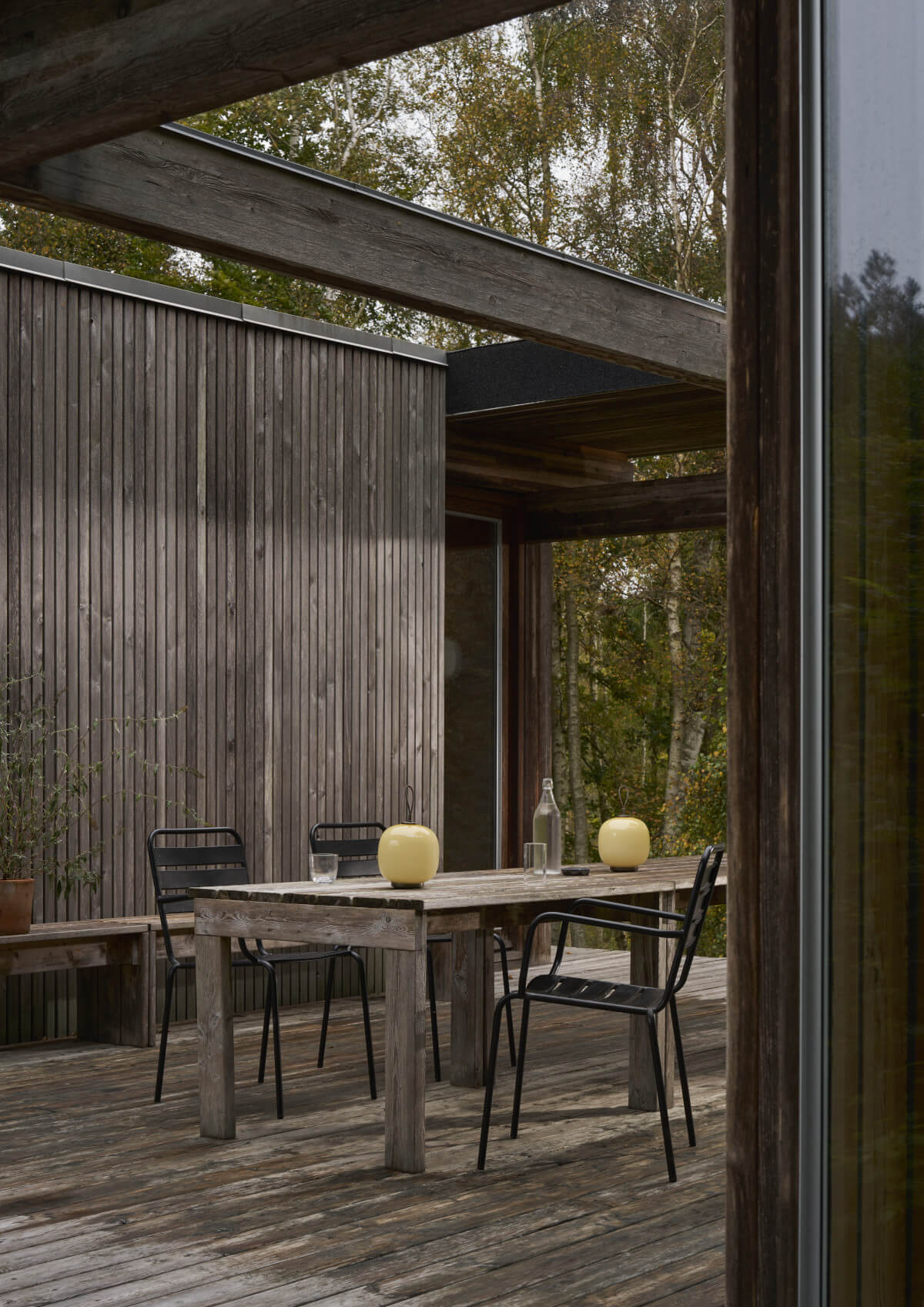 Louis Poulsen VL 45 Radiohus Akku-Leuchte, perfekte mobile Lampe für Ambiente und Outdoor-Einsatz.