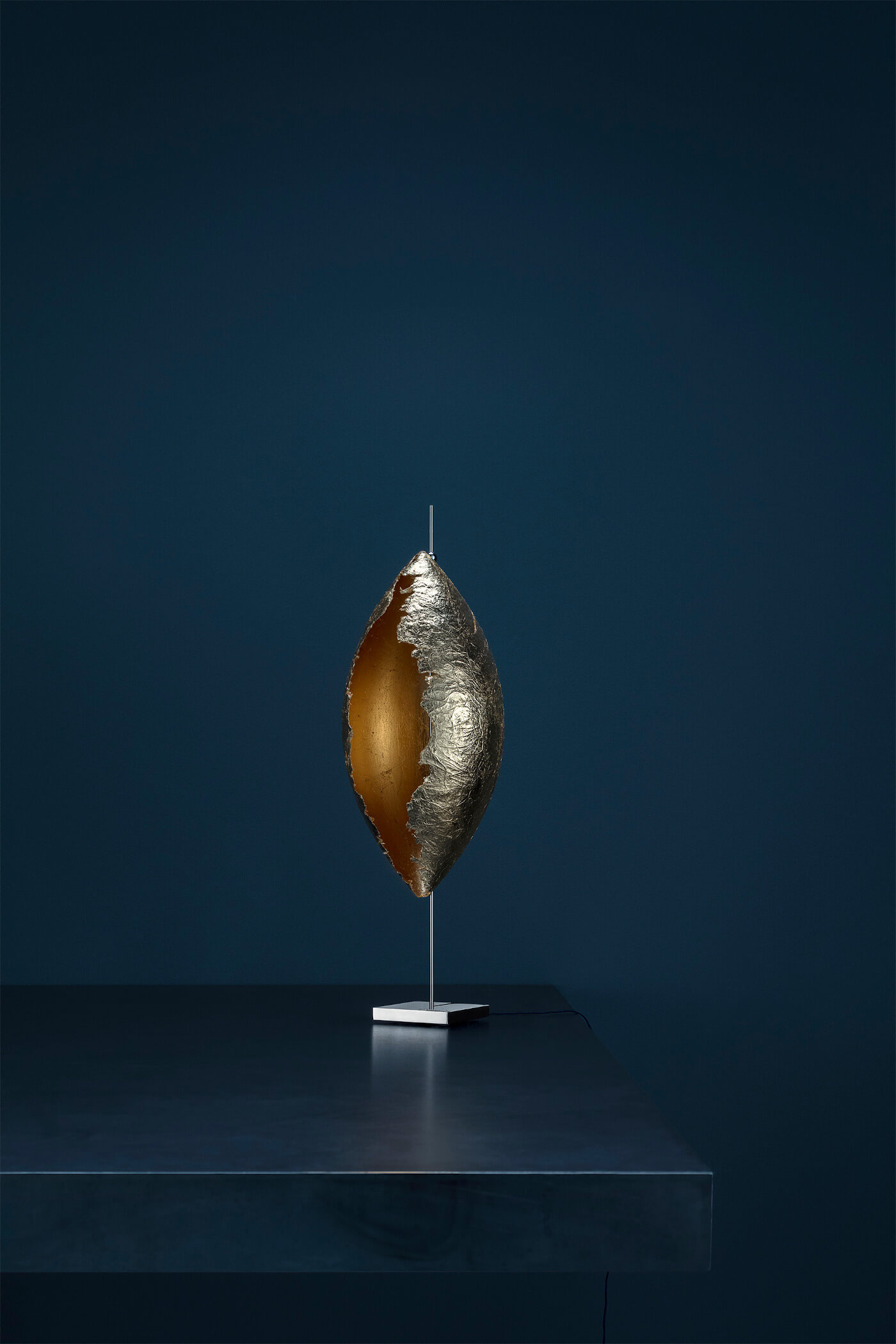 PostKrisi Malagolina Tischleuchte, gold