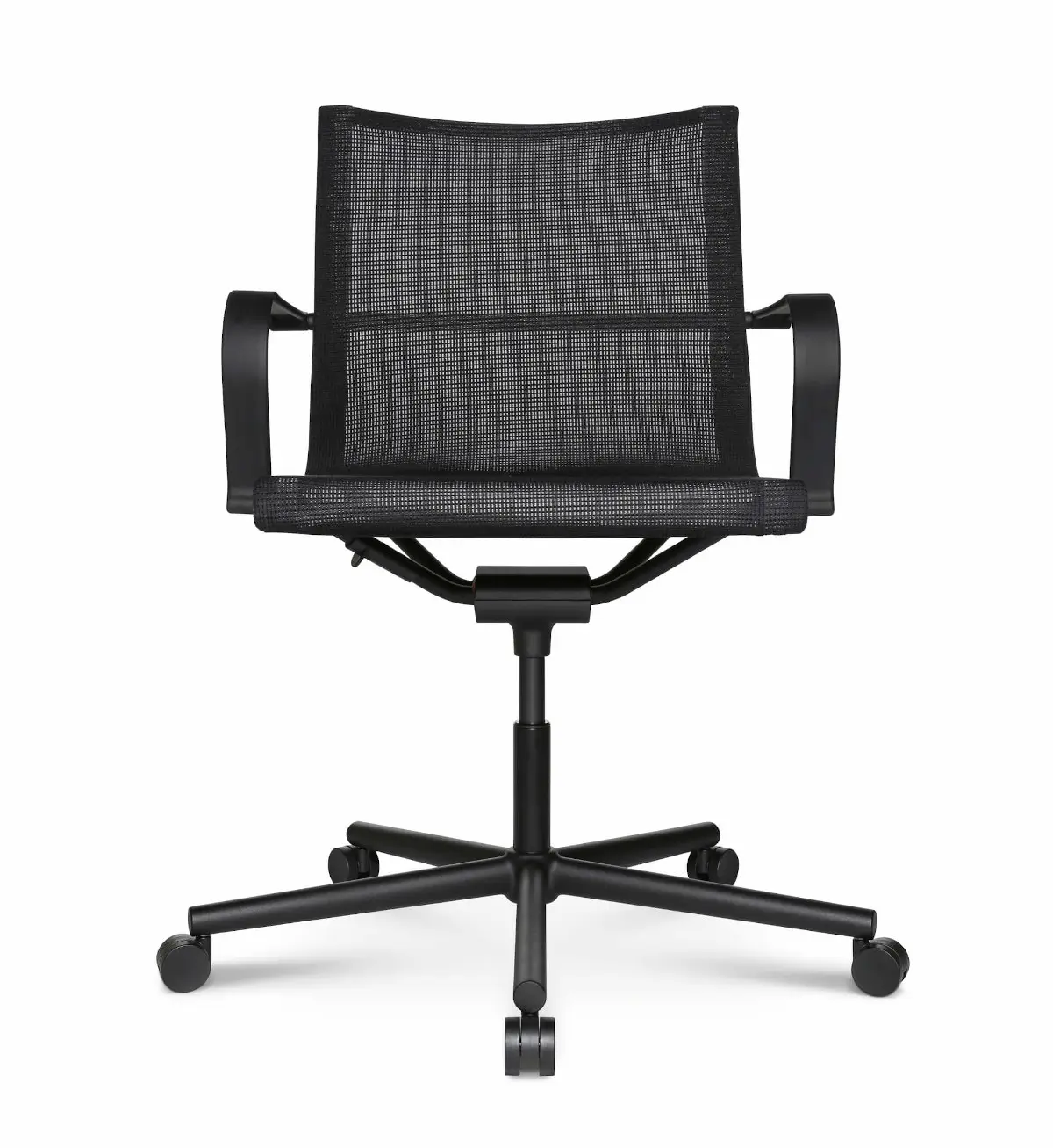 Vorderansicht des Wagner d1 Office Arbeitsstuhls mit Armlehnen in Schwarz mit Netzbespannung und schwarzem Rollengestell.