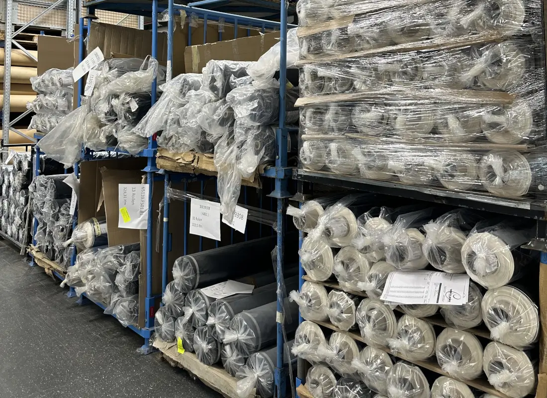 interstuhl-materiallager-werksfuehrung.webp?width=3000