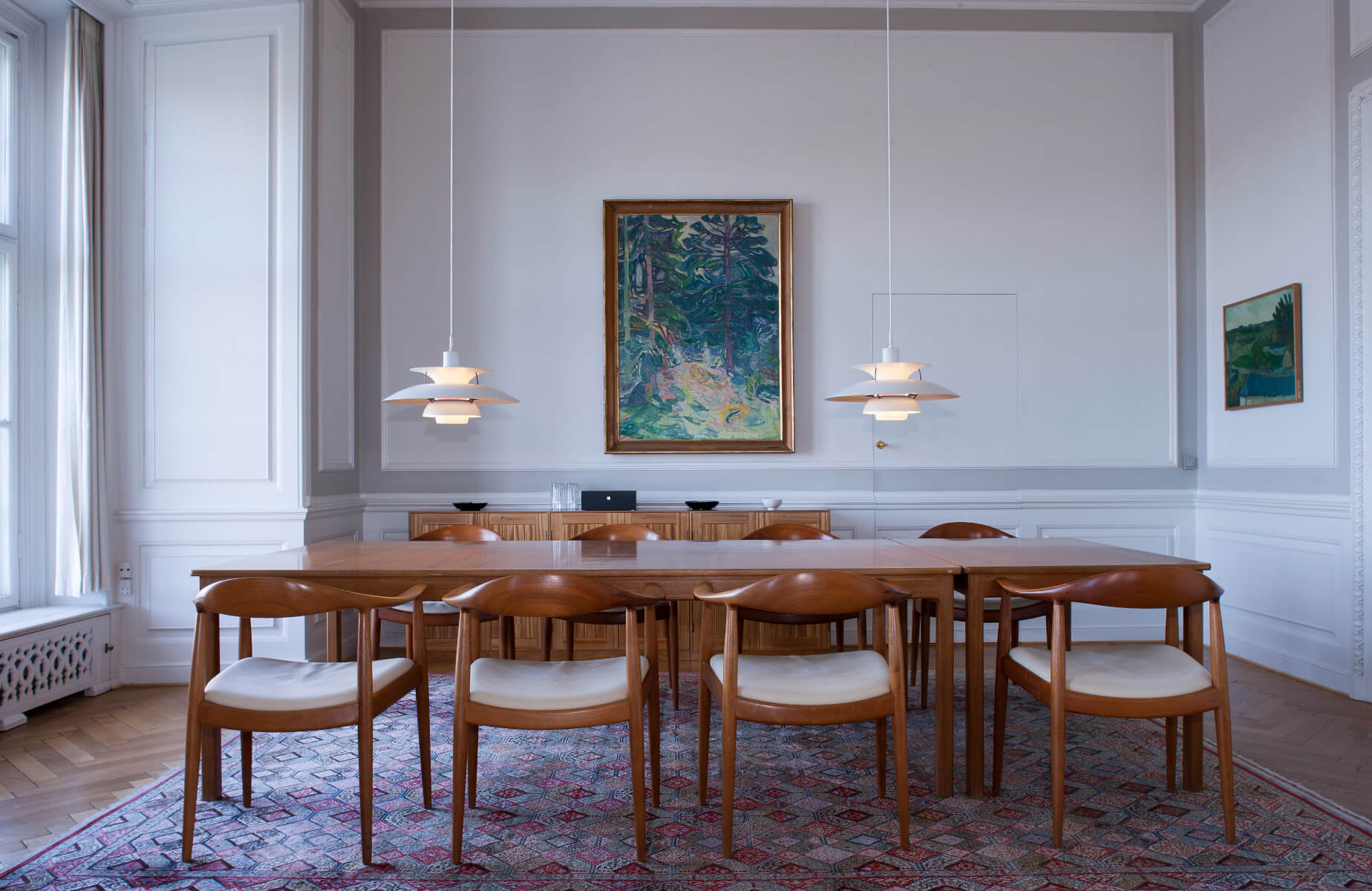 Louis Poulsen PH 5 Pendelleuchte – Blendfrei & Elegant Louis Poulsen PH 5 Pendelleuchte, zeitloses Design mit blendfreier Lichtverteilung für stilvolles Ambiente.