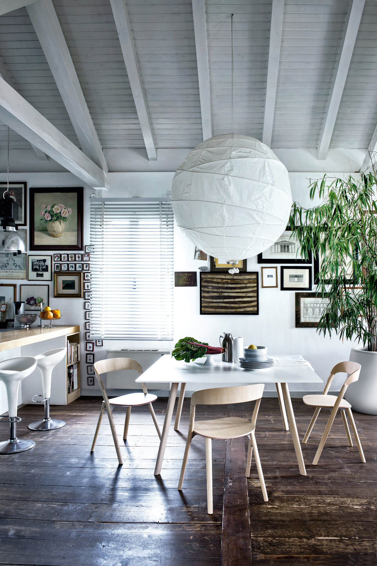 Magis Pila Stuhl, stilvoll und robust, leicht einsetzbar – perfektes Designstück für Esszimmer oder Office